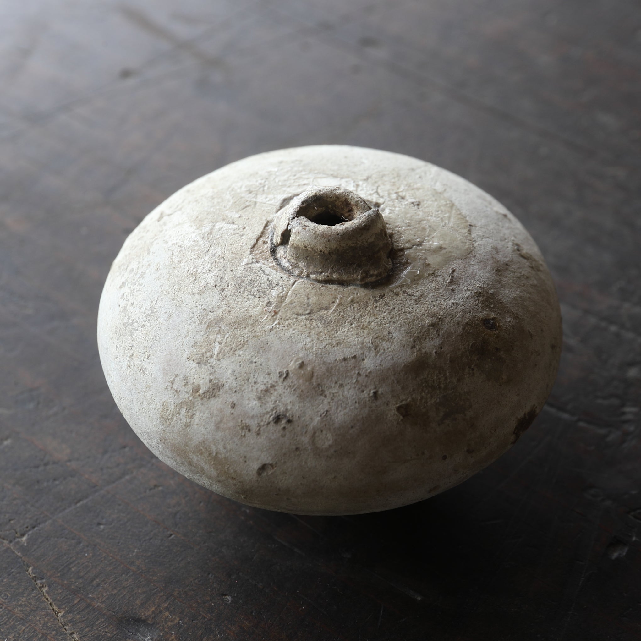 KLEINES GEFÄSS, Weiß glasiert, Khmer-Dynastie, Mittelalter(12.–16. Jahrhundert)