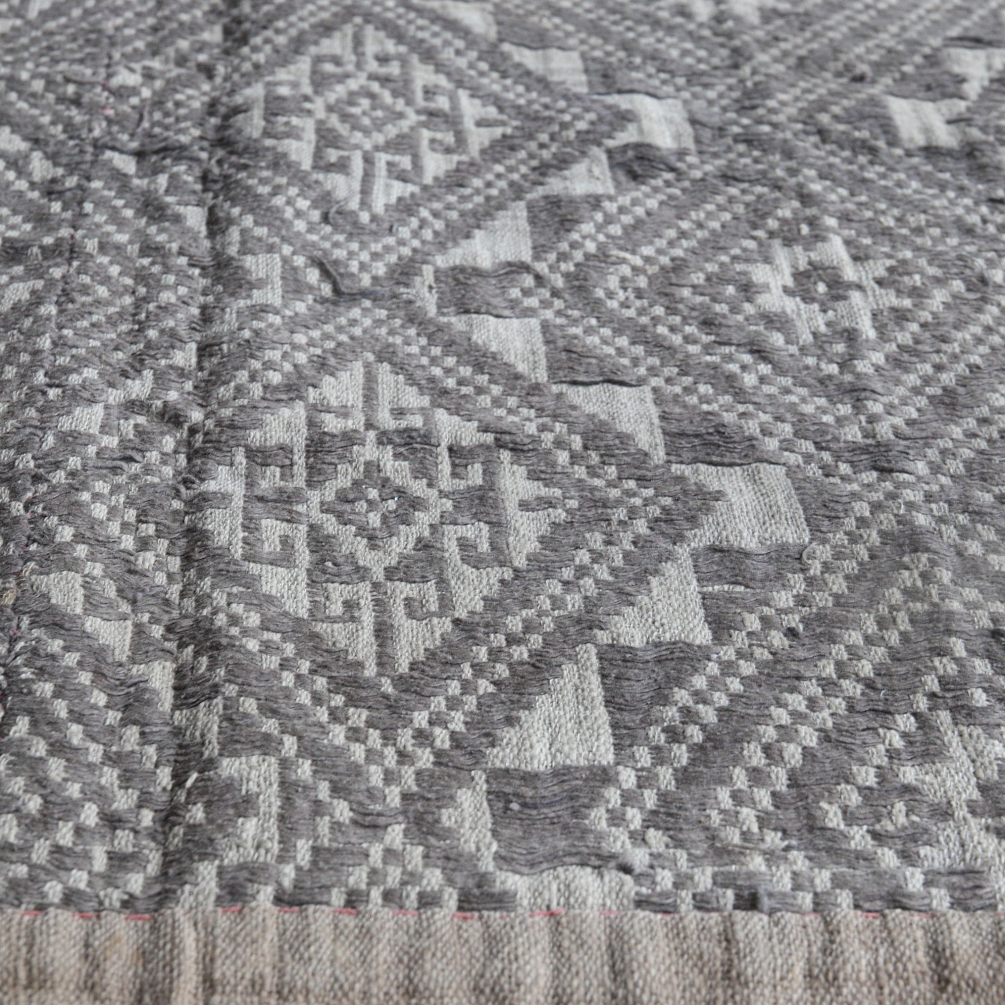 DANTSŪ, 1, Antigüedades vietnamitas, Edad Moderna Temprana(Siglos XVI–XIX)