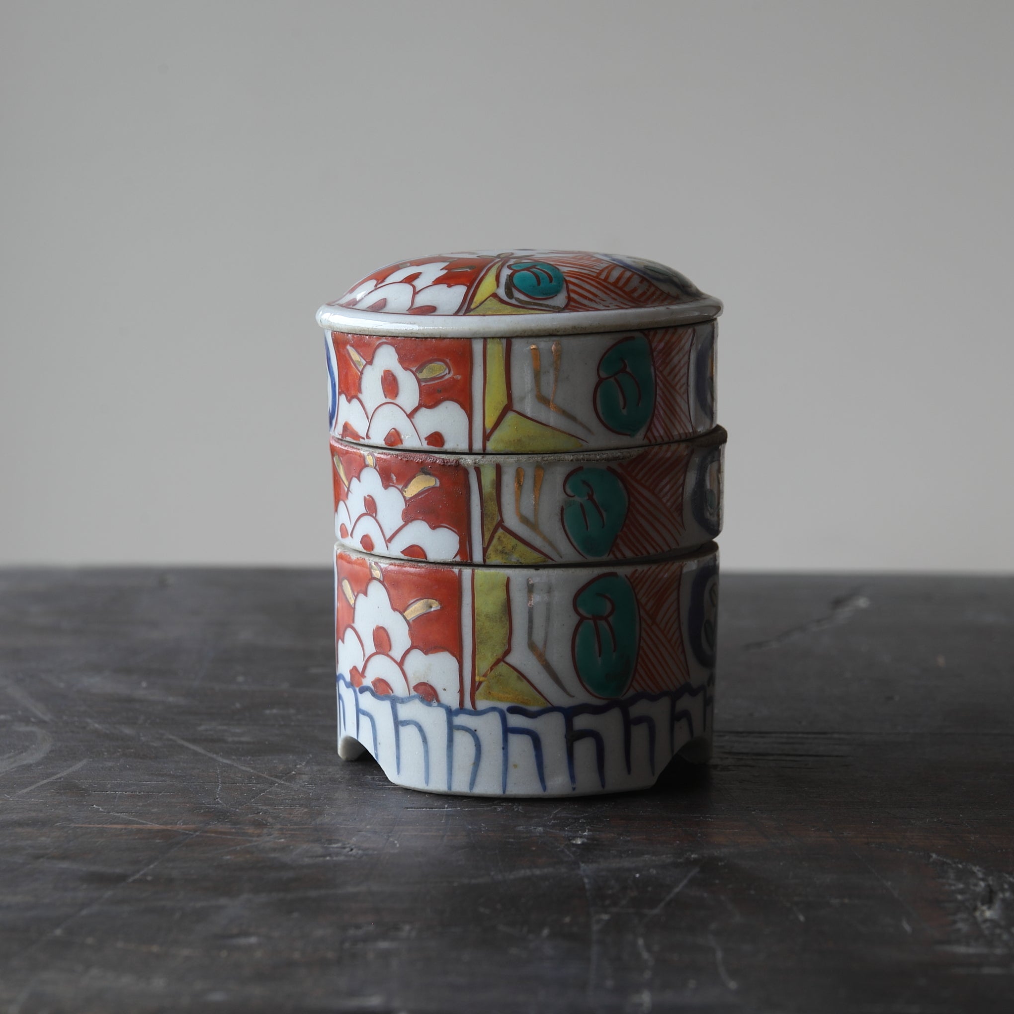 江戸時代 古伊万里 色絵菓子段重（1603–1867 CE） | 入蘆花（ロカニイル）