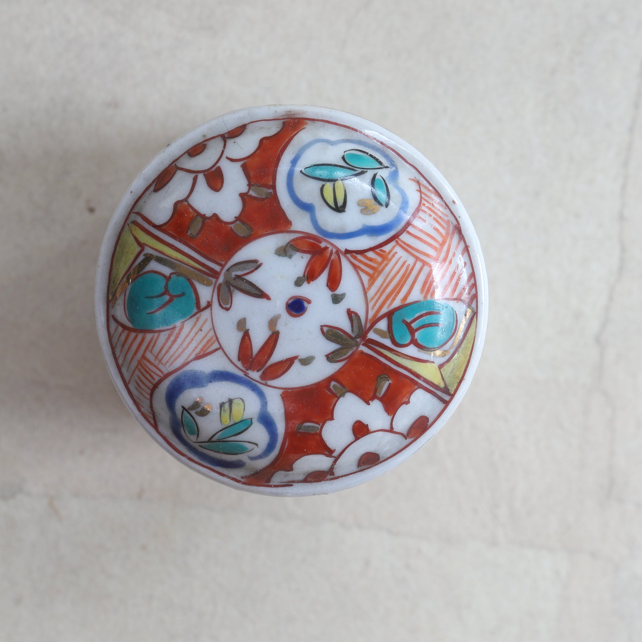 CAJA ESCALONADA PARA DULCES, Ko-Imari, Período Edo(1603–1867 d. C.)