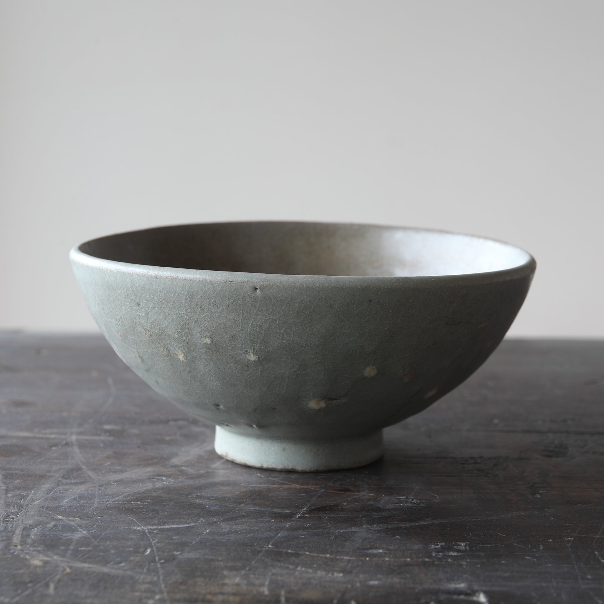 TAZÓN DE TÉ, horno Longquan, celadón, Dinastía Song(960–1279 d. C.)