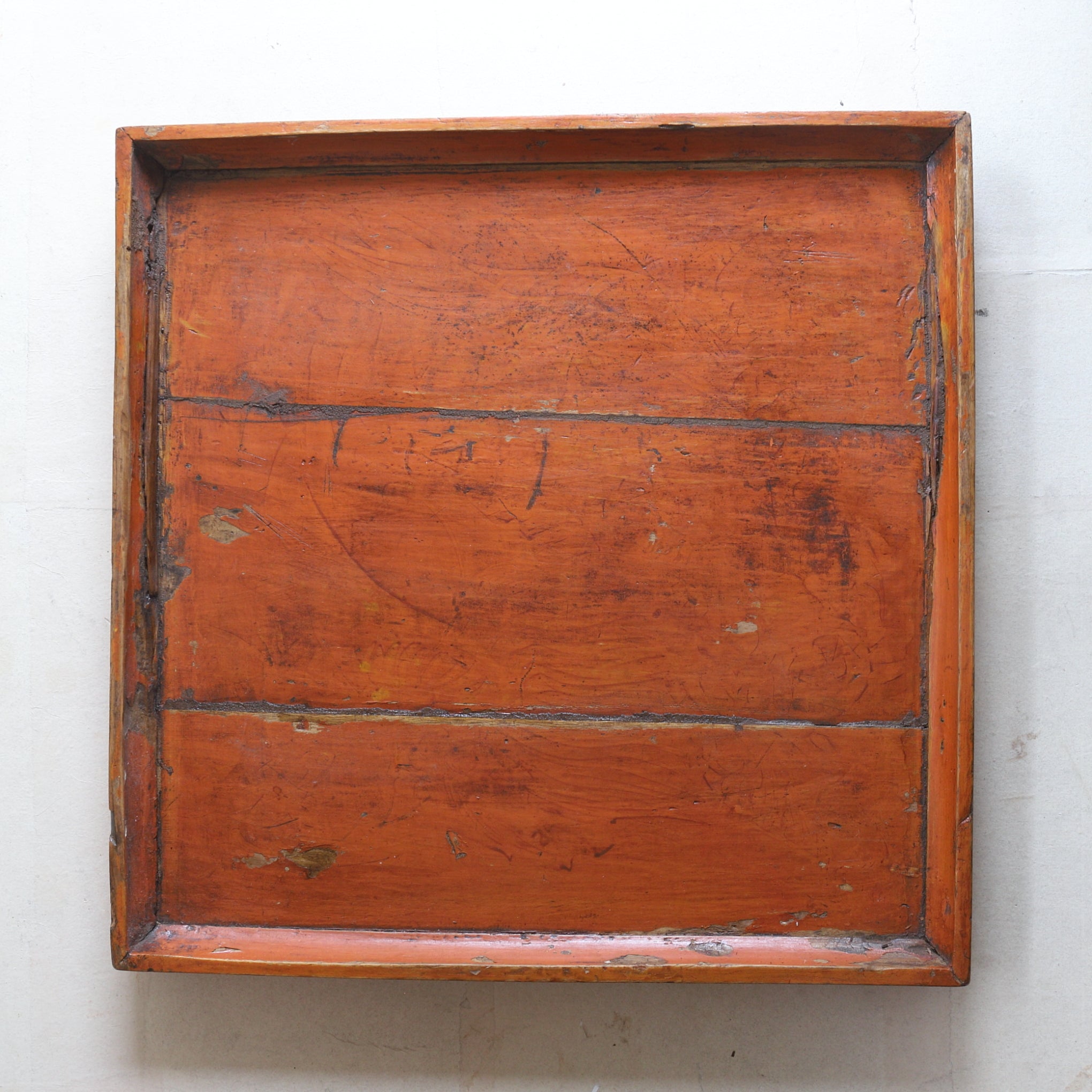 BANDEJA DE MADERA GRANDE, En forma de cuadrada, a6, Dinastía Joseon(1392–1897 d. C.)