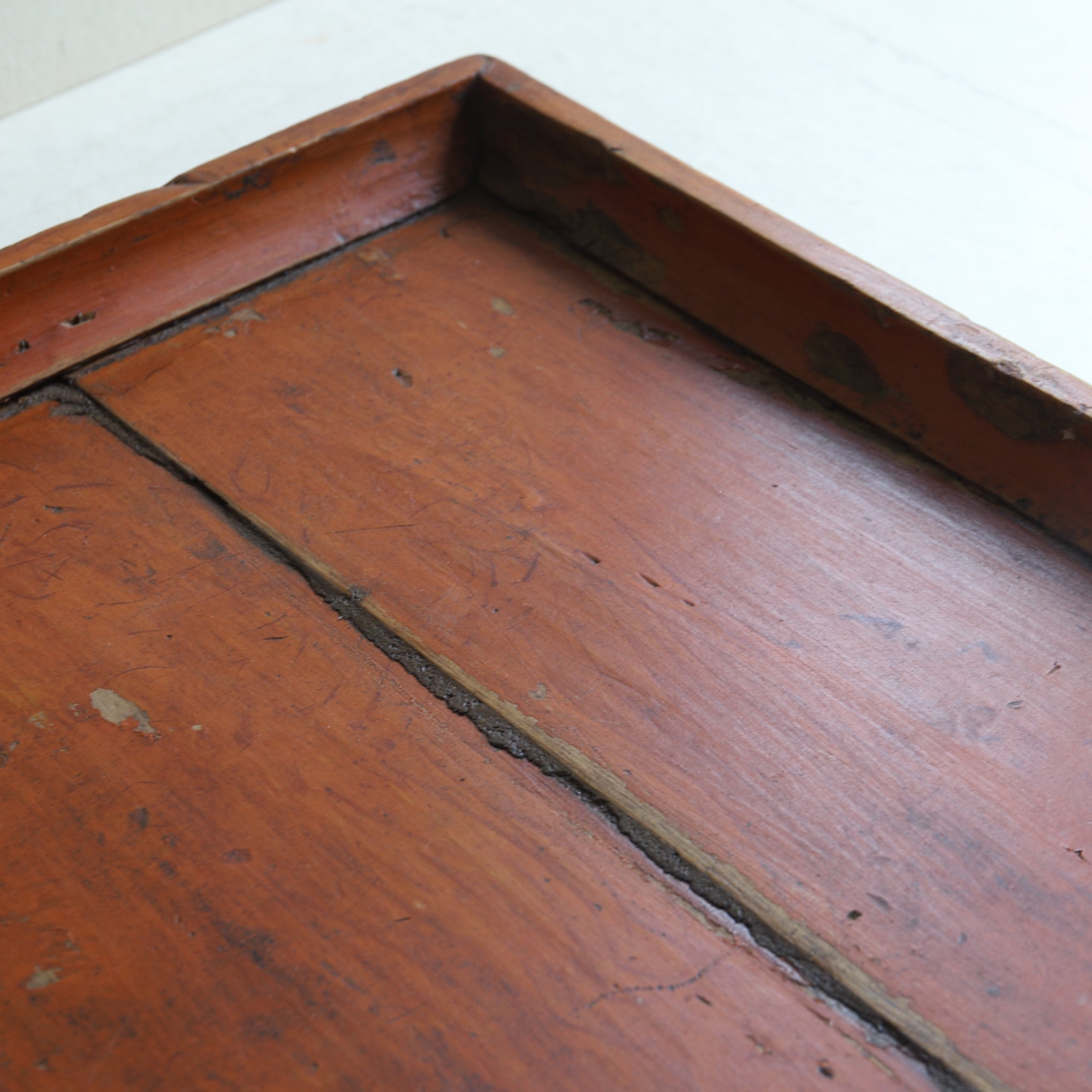 BANDEJA DE MADERA GRANDE, En forma de cuadrada, a6, Dinastía Joseon(1392–1897 d. C.)