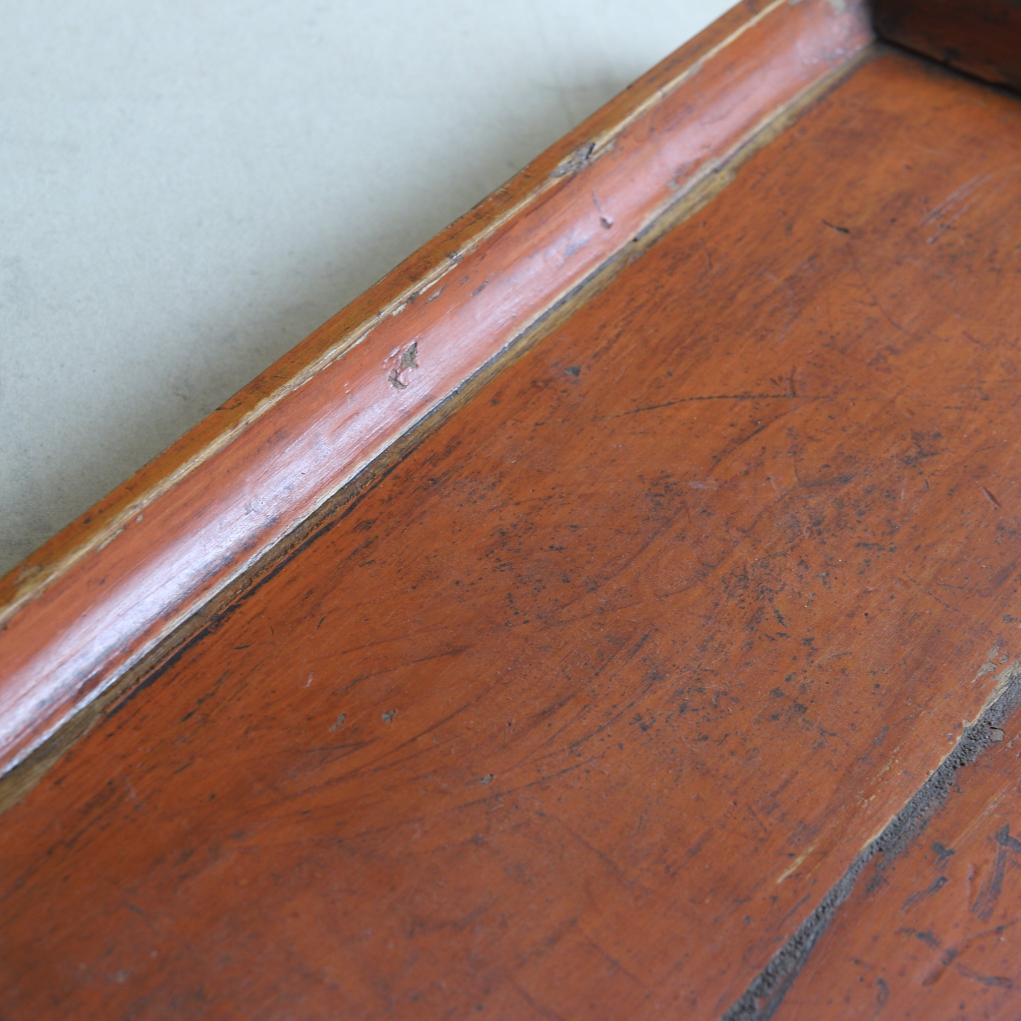 BANDEJA DE MADERA GRANDE, En forma de cuadrada, a6, Dinastía Joseon(1392–1897 d. C.)