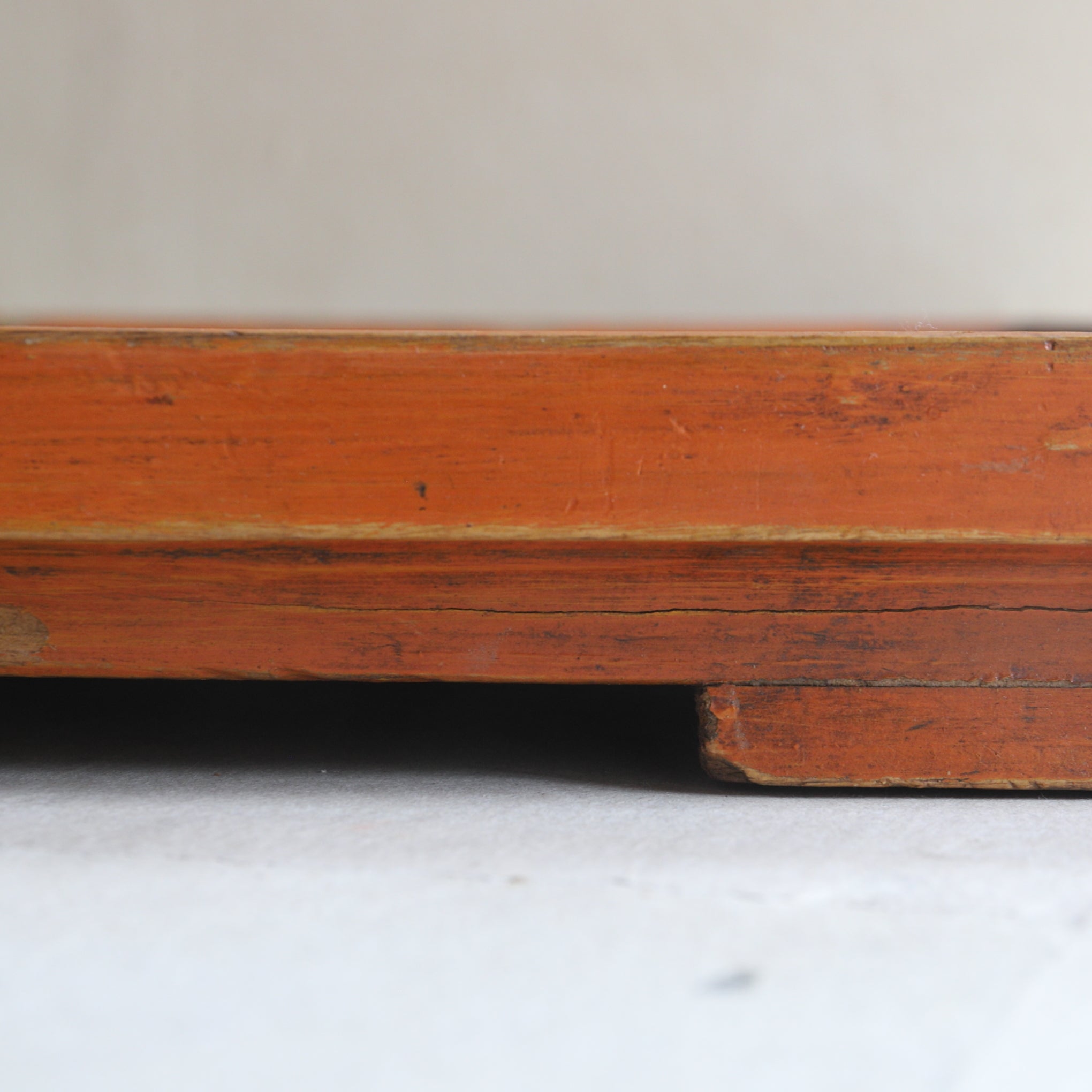 BANDEJA DE MADERA GRANDE, En forma de cuadrada, a6, Dinastía Joseon(1392–1897 d. C.)