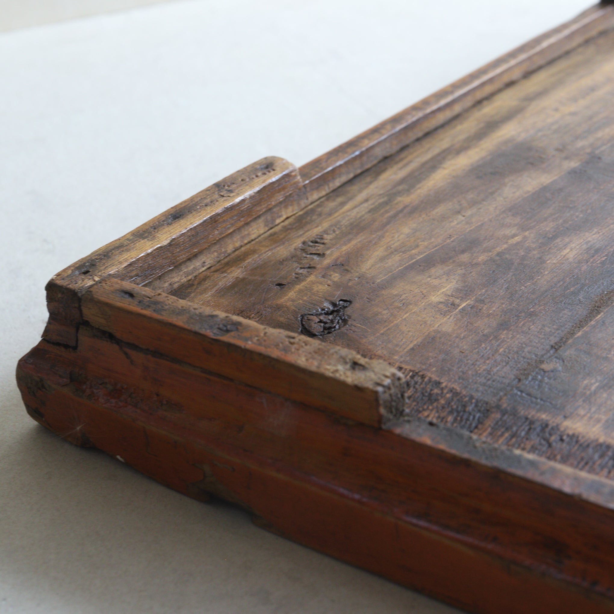 BANDEJA DE MADERA GRANDE, En forma de cuadrada, a6, Dinastía Joseon(1392–1897 d. C.)