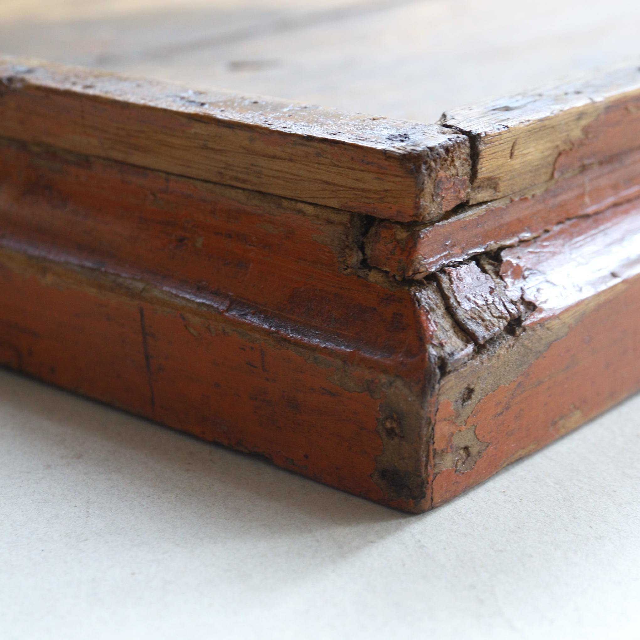 BANDEJA DE MADERA GRANDE, En forma de cuadrada, a6, Dinastía Joseon(1392–1897 d. C.)