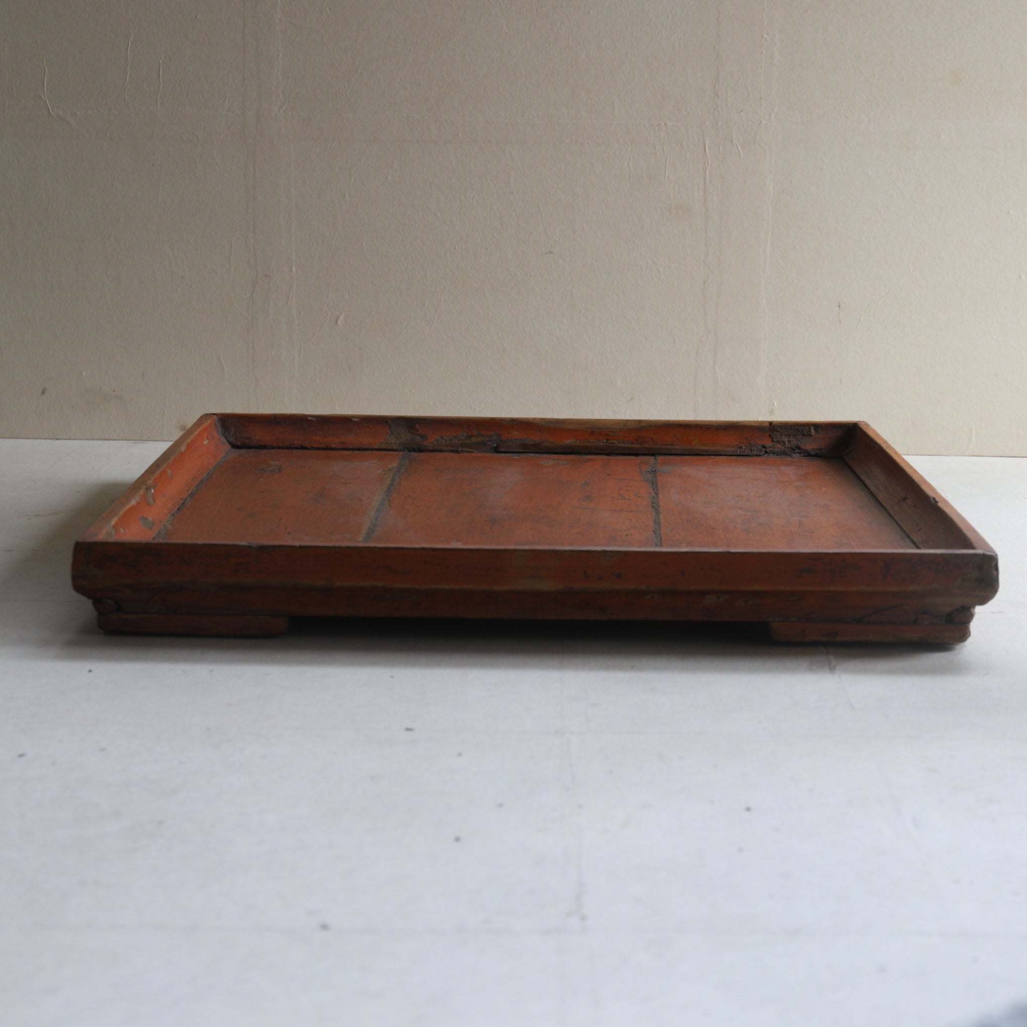 BANDEJA DE MADERA GRANDE, En forma de cuadrada, a6, Dinastía Joseon(1392–1897 d. C.)