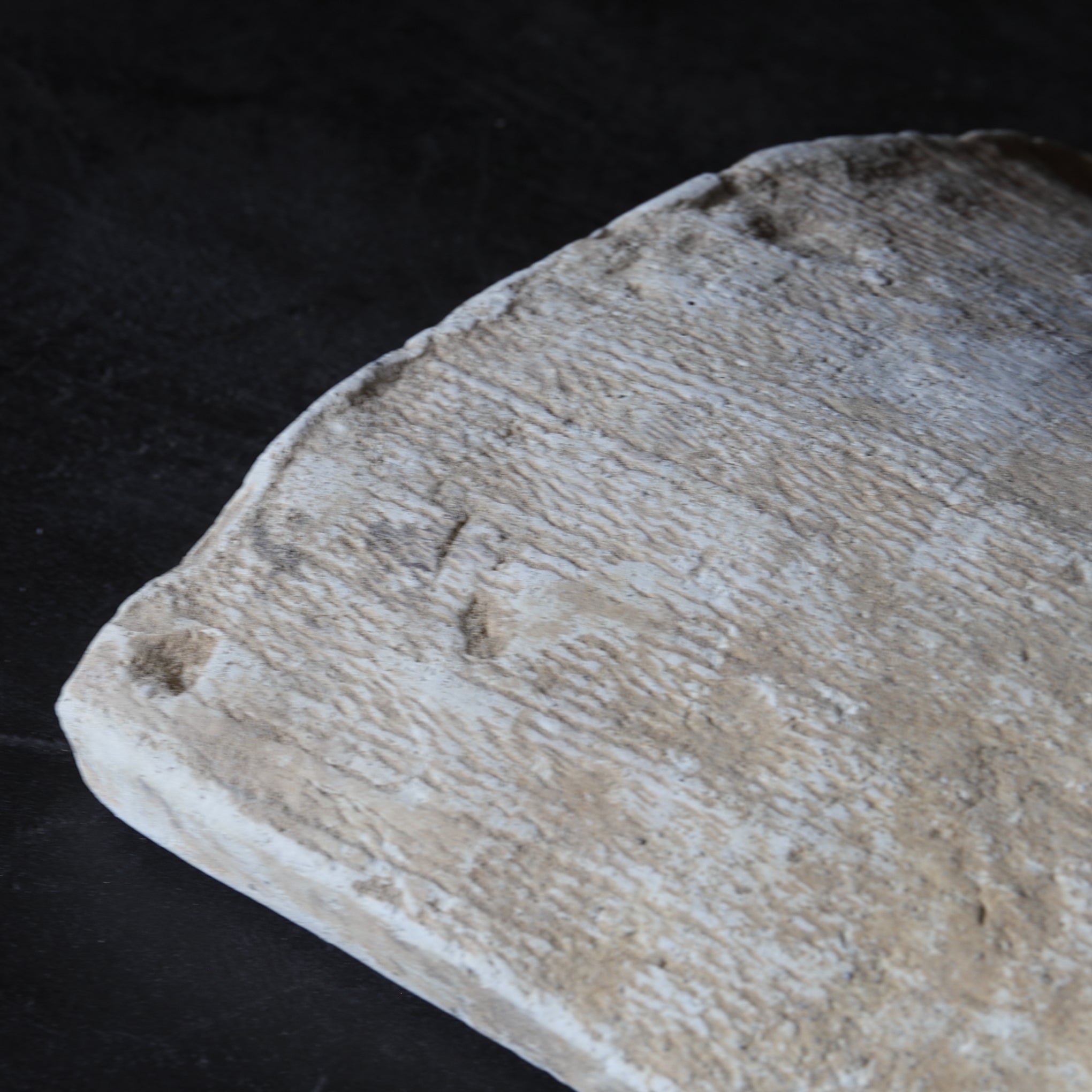 TEJA CON IMPRESIONES DE TELA, Período Nara(710–794 d. C.)