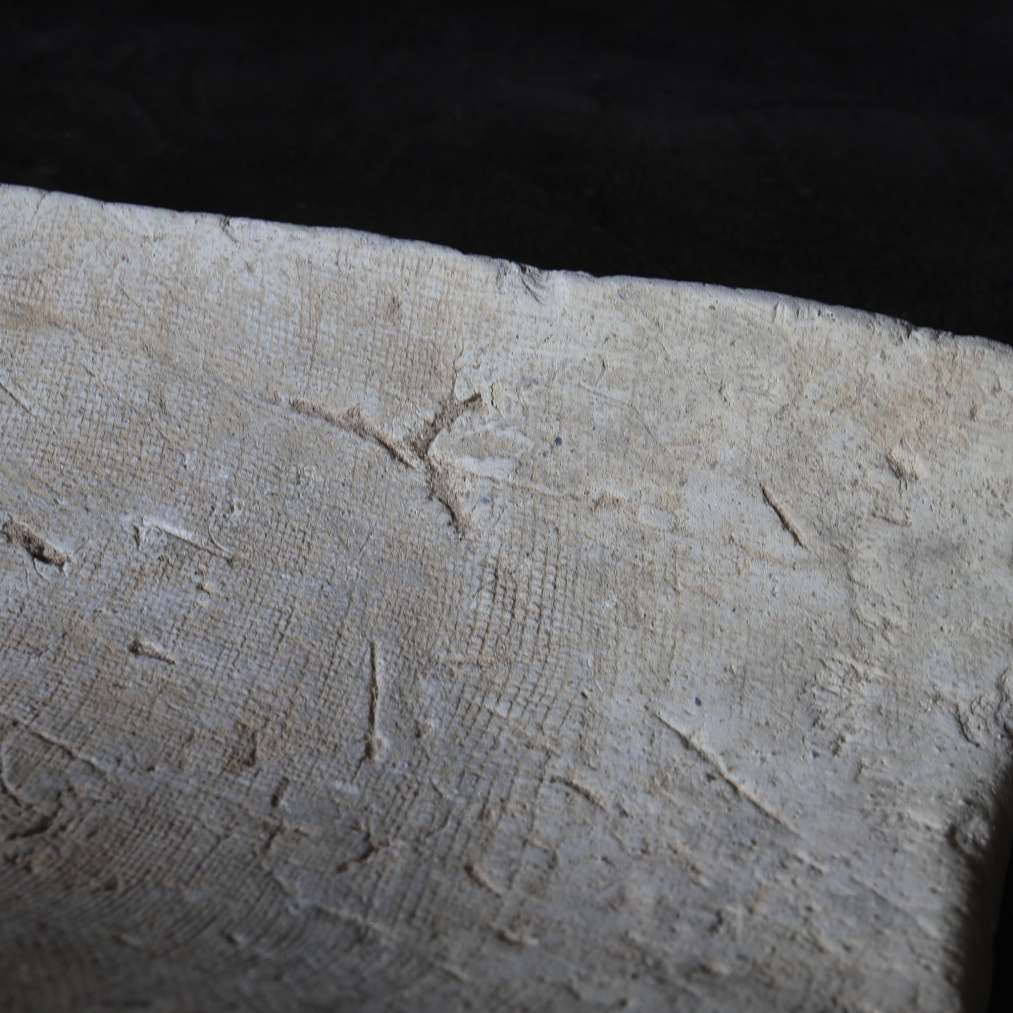 TEJA CON IMPRESIONES DE TELA, Período Nara(710–794 d. C.)