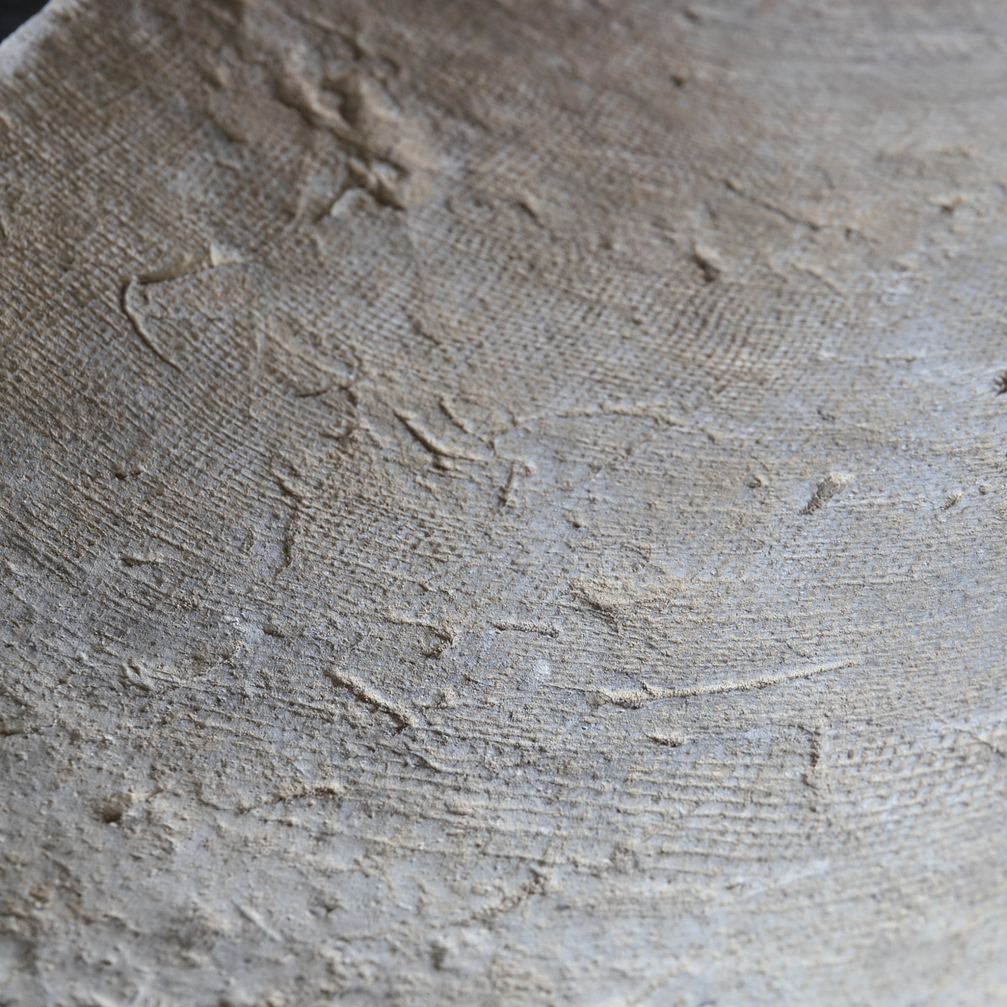 TEJA CON IMPRESIONES DE TELA, Período Nara(710–794 d. C.)