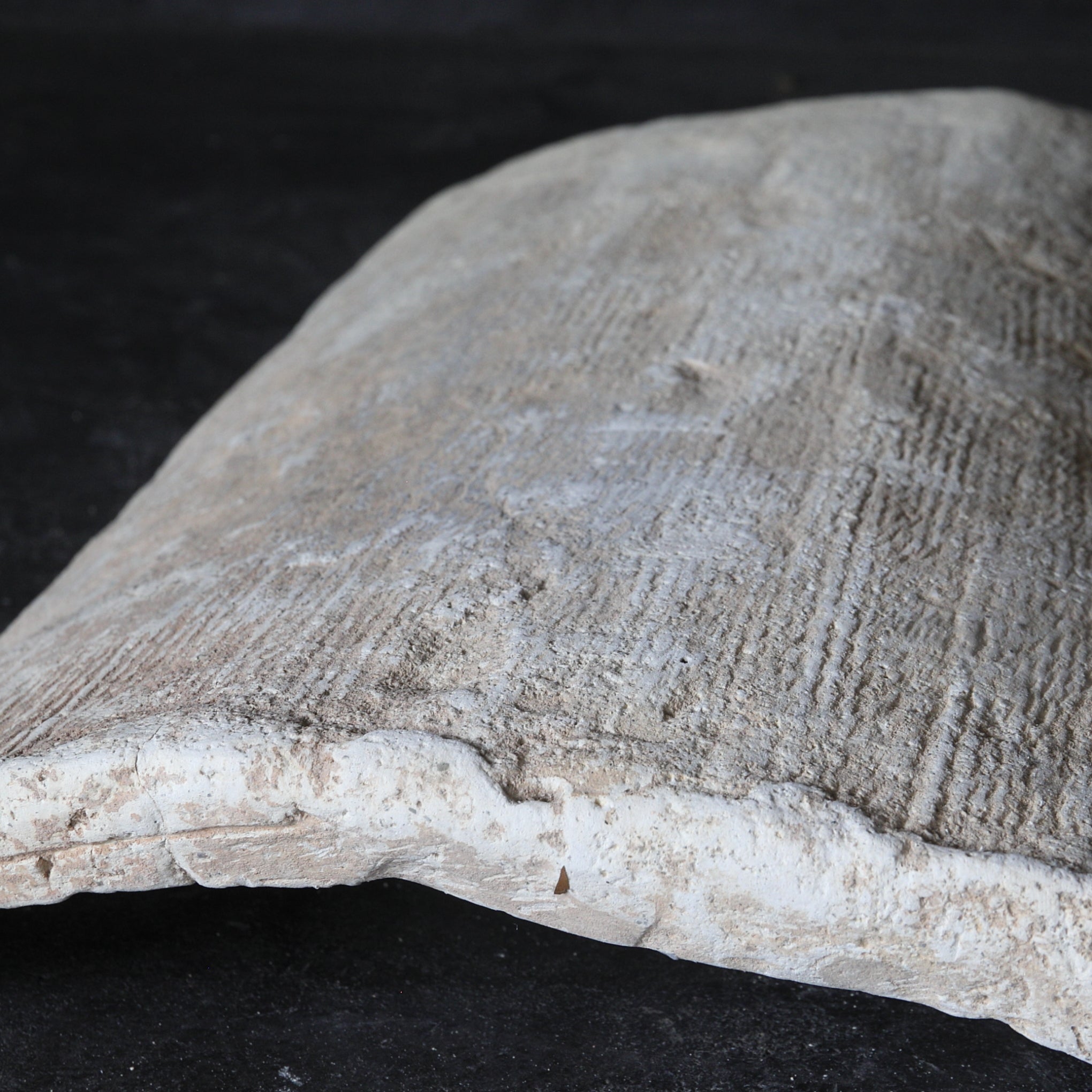 TEJA CON IMPRESIONES DE TELA, Período Nara(710–794 d. C.)