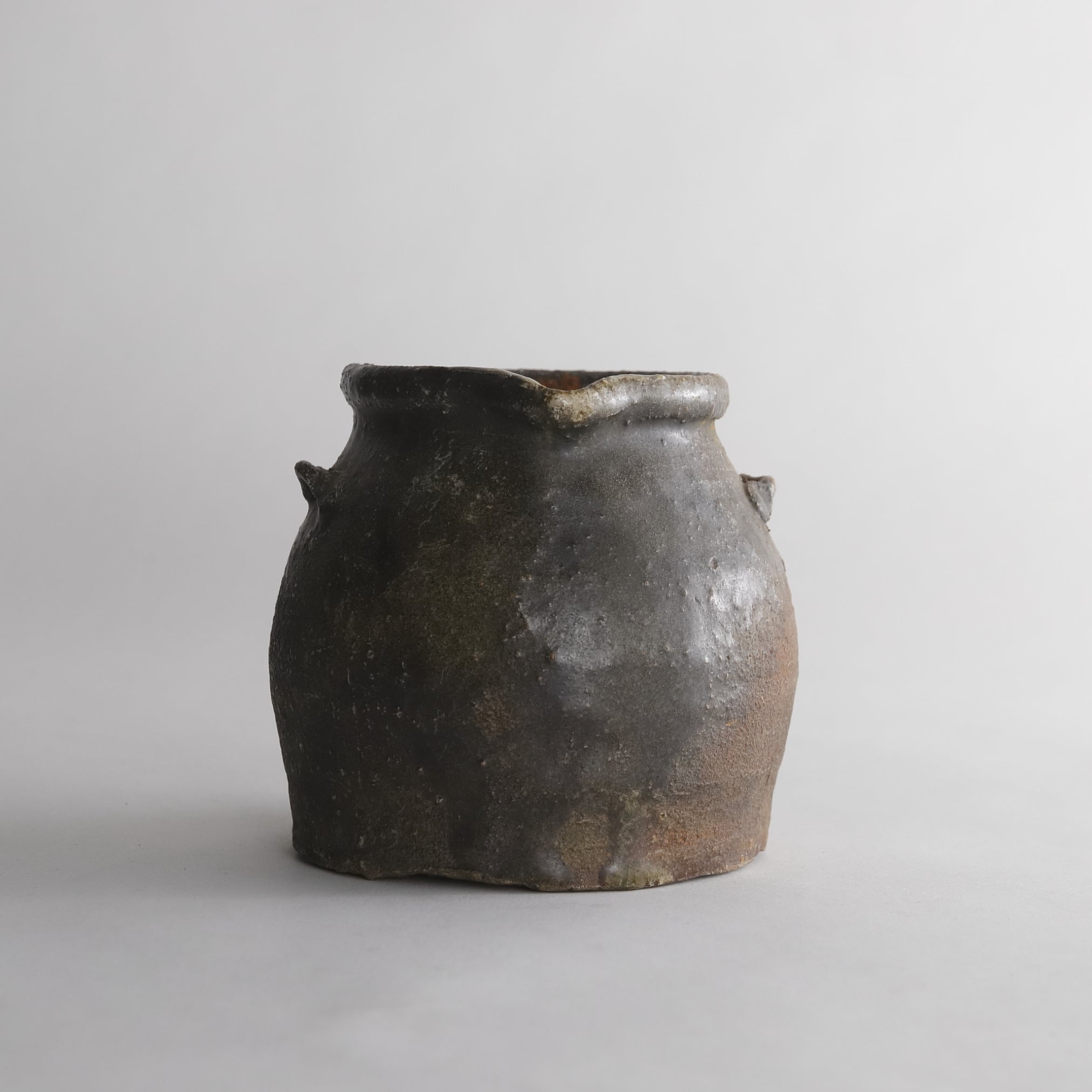 OHAGURO TSUBO(JARRA PARA ENNEGRECER DIENTES), Ko-Echizen, Período Muromachi(1336–1573 d. C.)