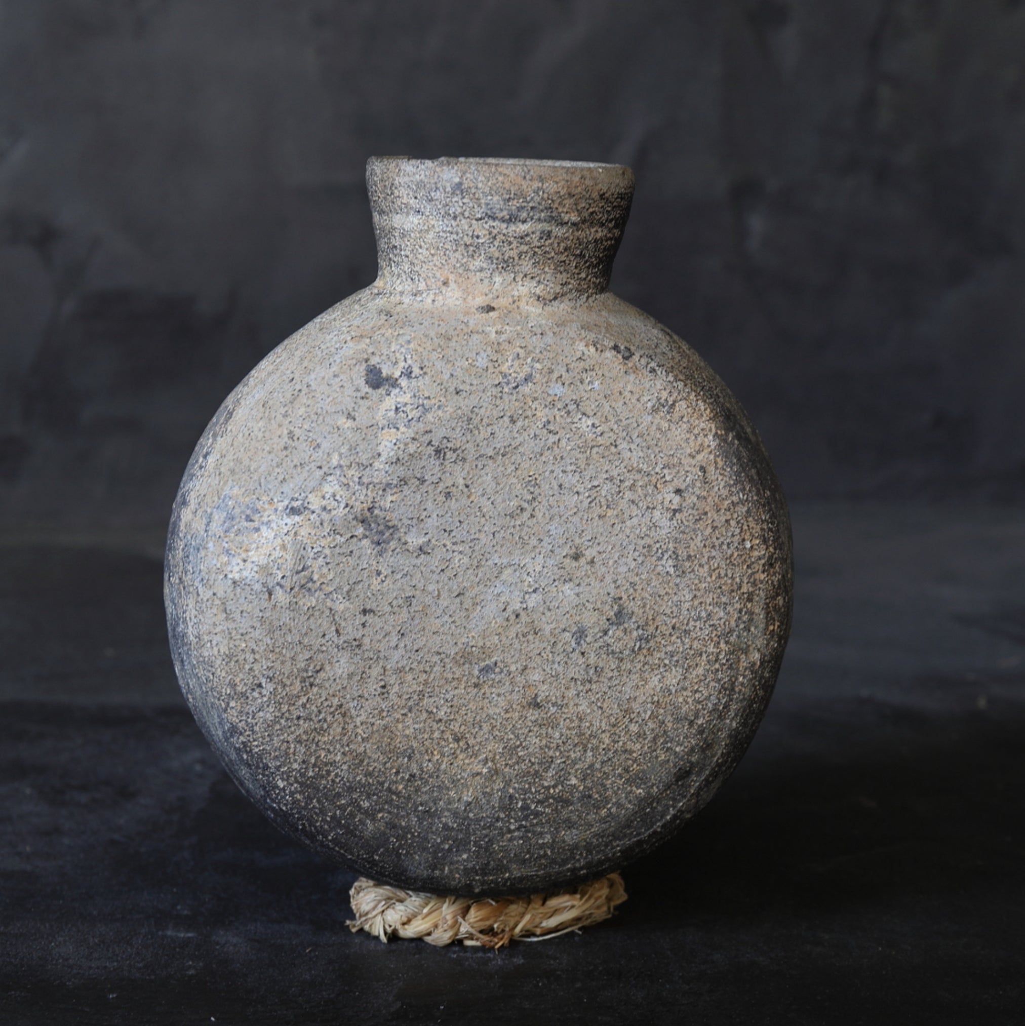 BOTELLA CON ASA, Cerámica Sue, c, Período Kofun(250–581 d. C.)