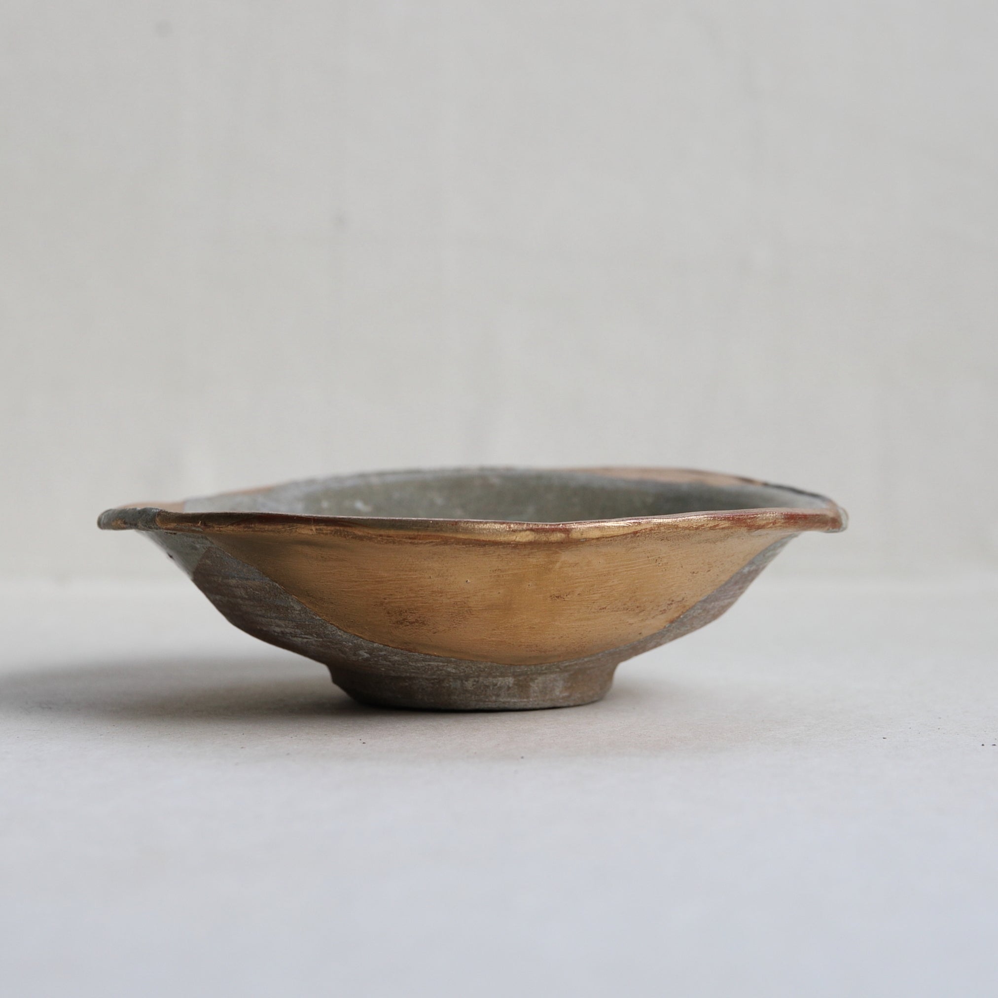 PLATO, Horno Yoshinomoto / Ko-Karatsu y reparación Kintsugi, Período Edo(1603–1867 d. C.)