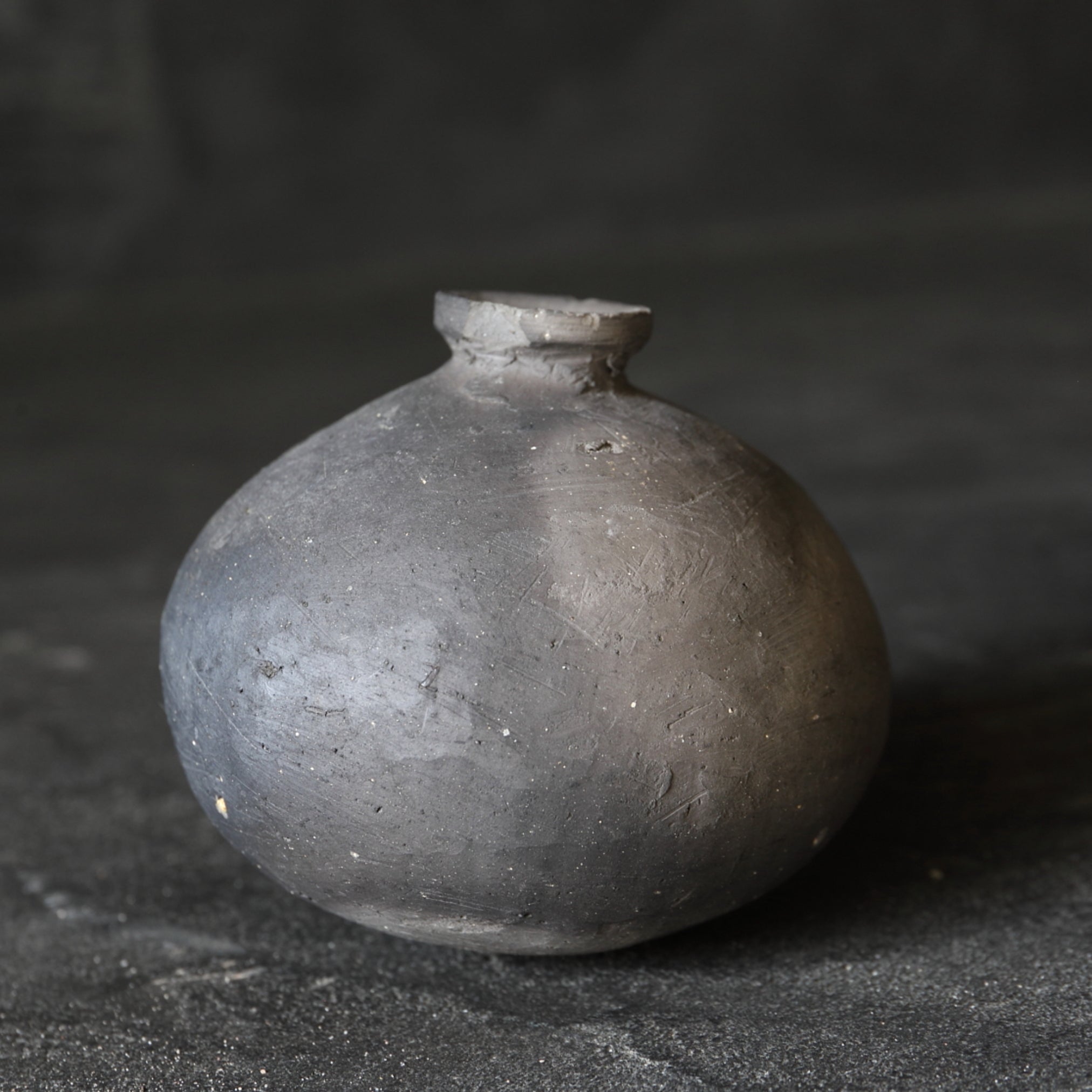 VASO PICCOLO, Ceramica Sue, con base arrotondata, Periodo Heian(794–1185 d.C.)