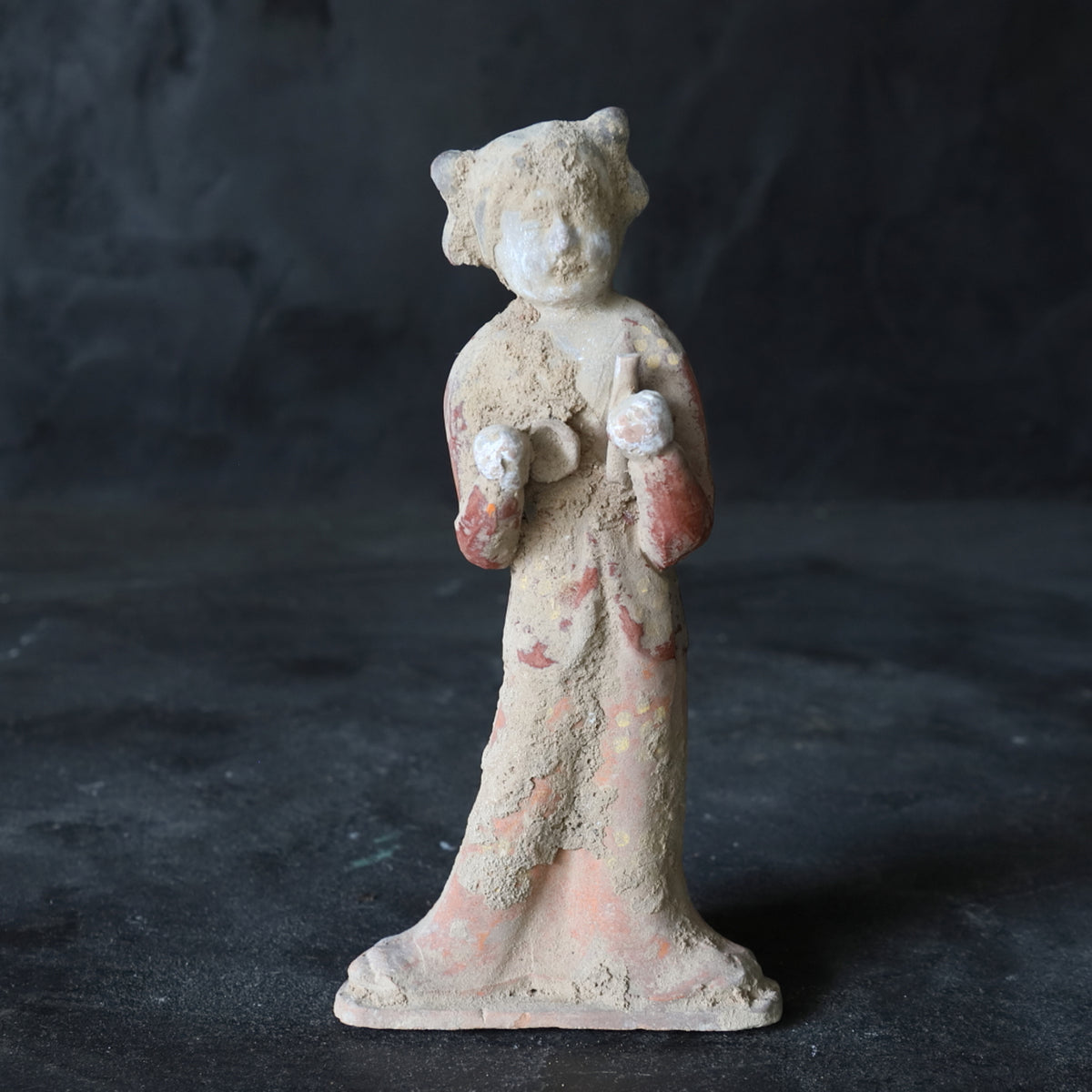 唐代 灰陶加彩 楽舞俑（618–907 CE） | 入蘆花（ロカニイル）