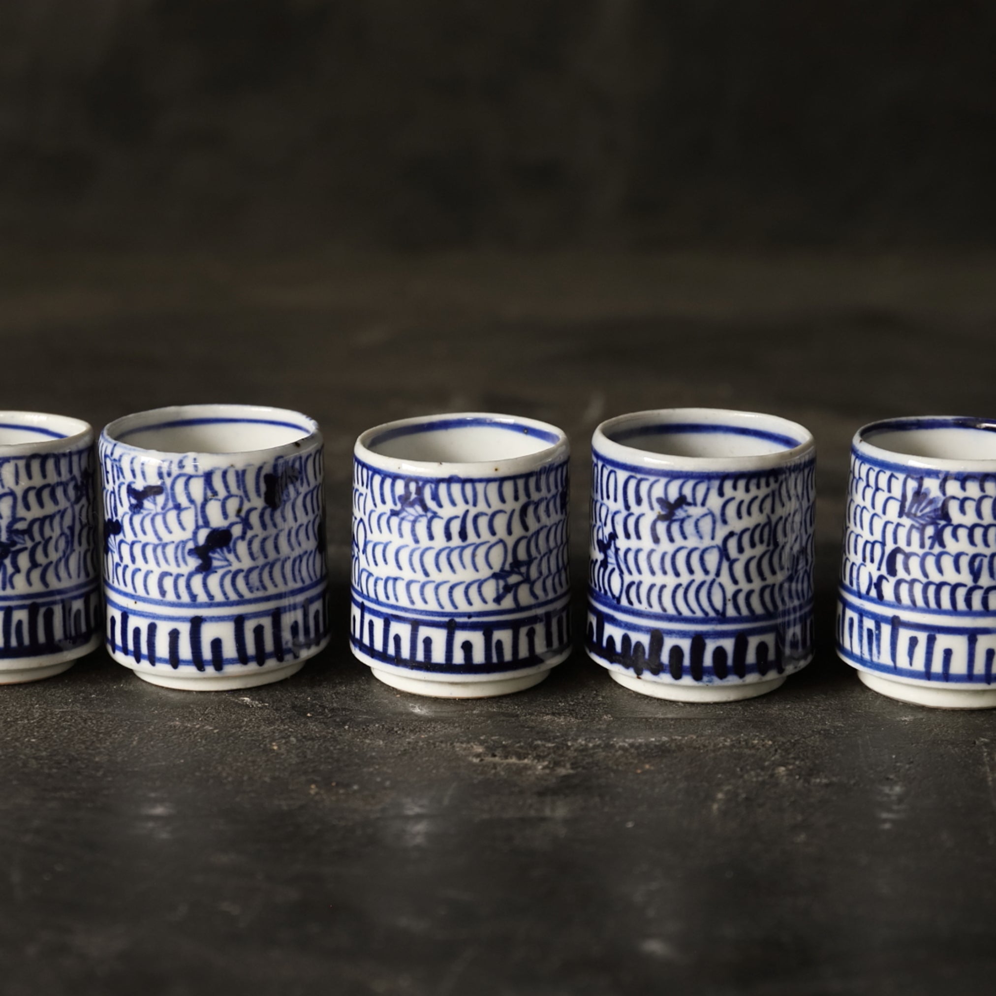 TAZZA NOZOKI, Con blu sotto vernice decorazione a volute fini, set da 5