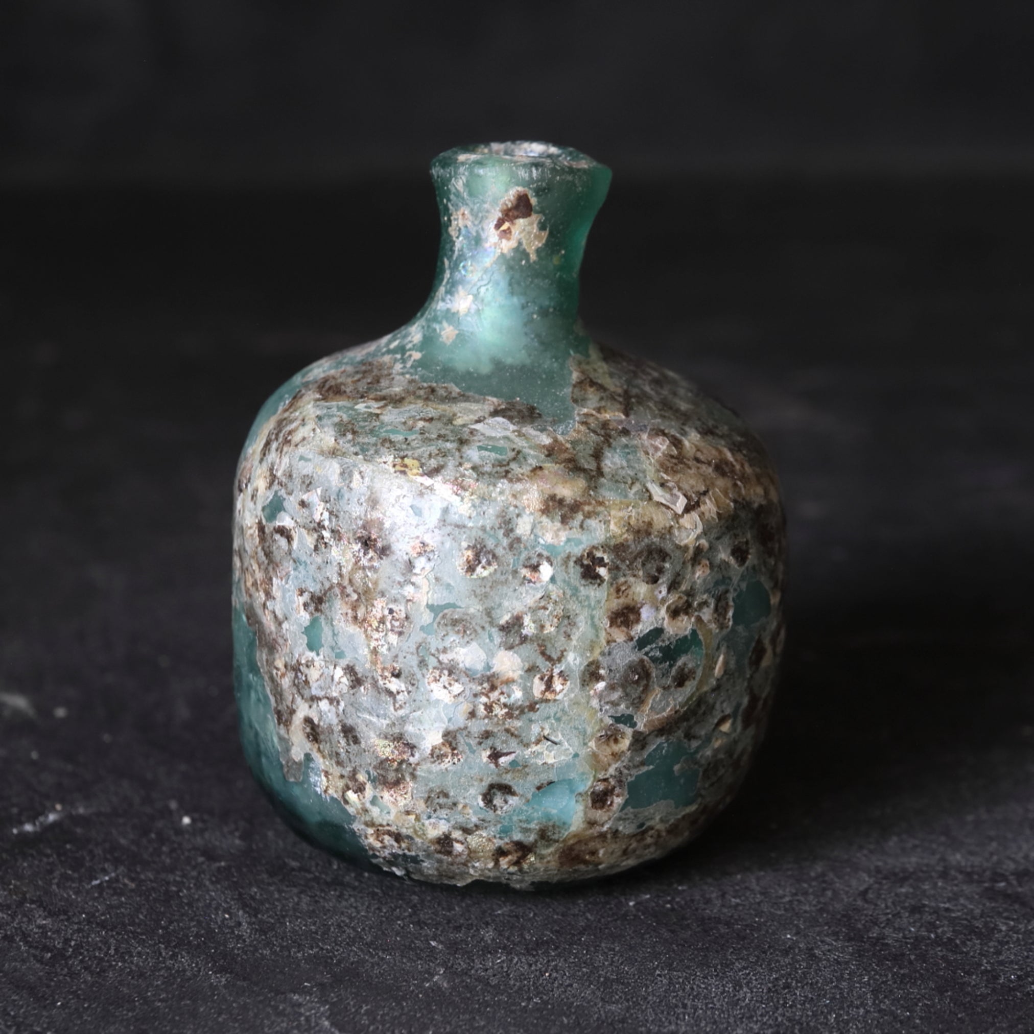 昔のガラス瓶Ⅰ/ローマングラスⅠ/ローマのガラス瓶Ⅰ 抜け出 