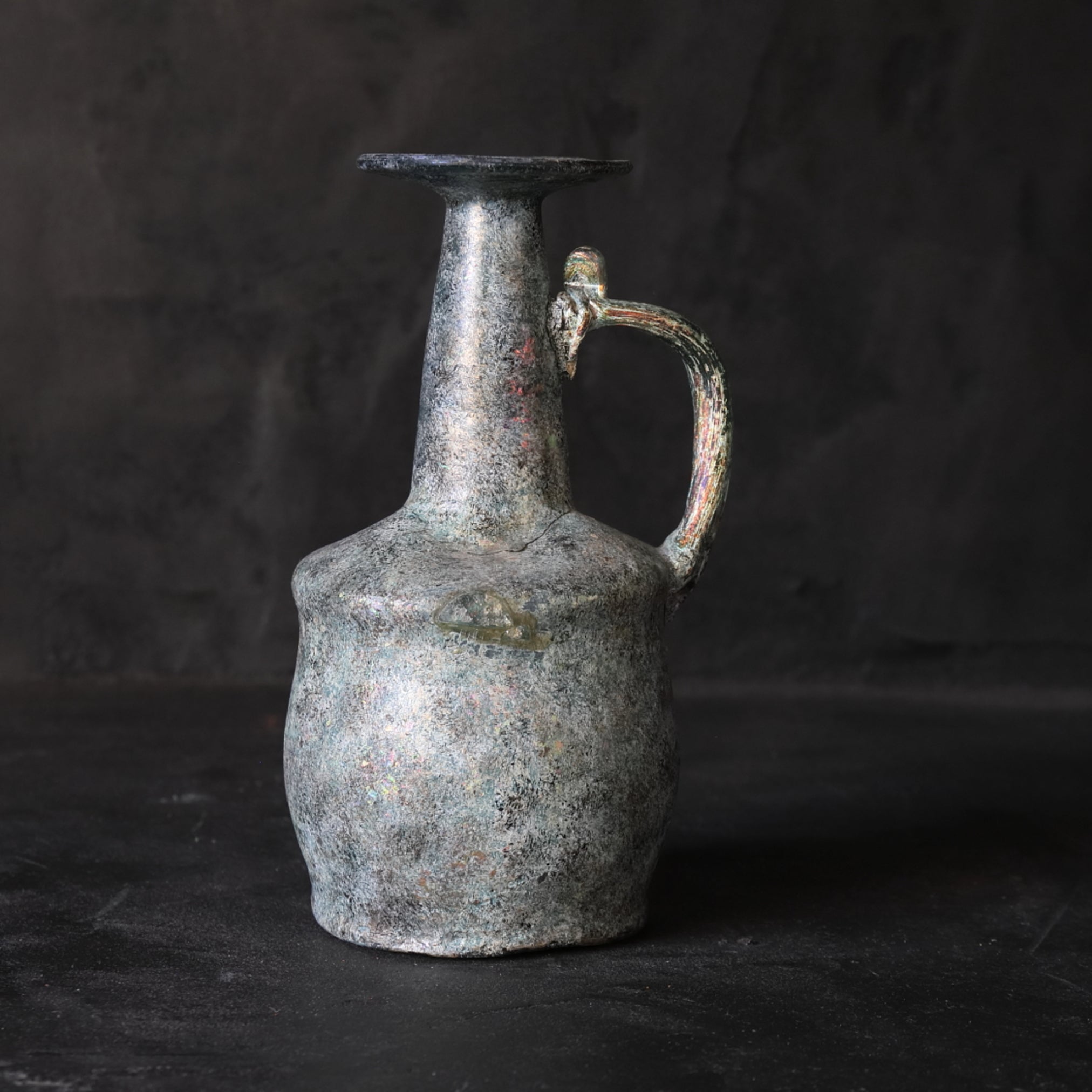 古代 ローマンガラス 銀化 把手付瓶 3世紀以前 – 入蘆花（ロカニイル）