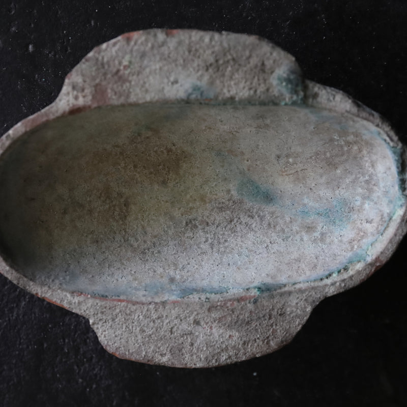銀化緑釉耳杯 漢王朝時代/206BCE-220CE