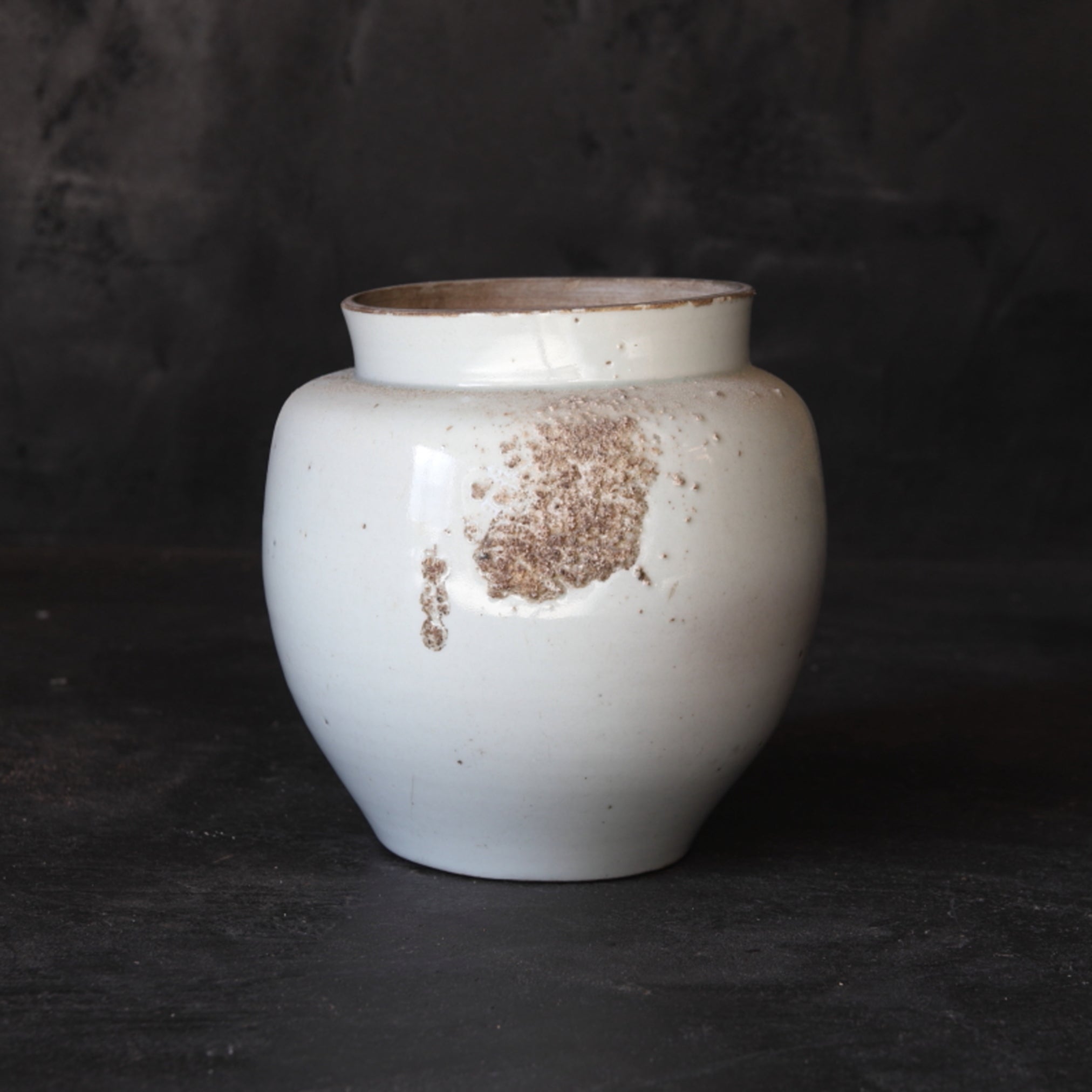 JAR, Ko-Imari, white porcelain, Edo Period(1603–1867CE)