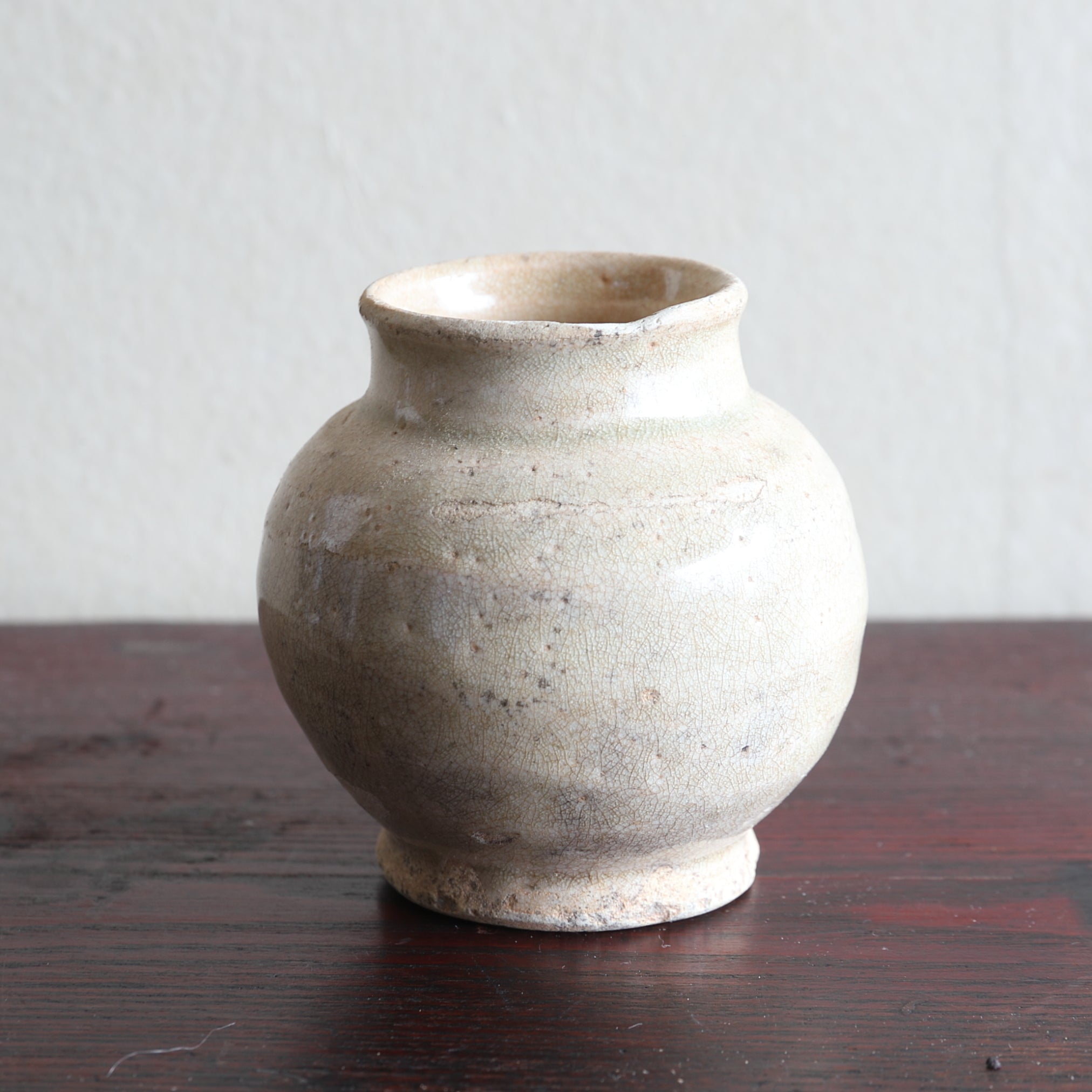 JARRA PEQUEÑA, Ko-Seto, vidriado ceniza, Período Muromachi(1336–1573 d. C.)