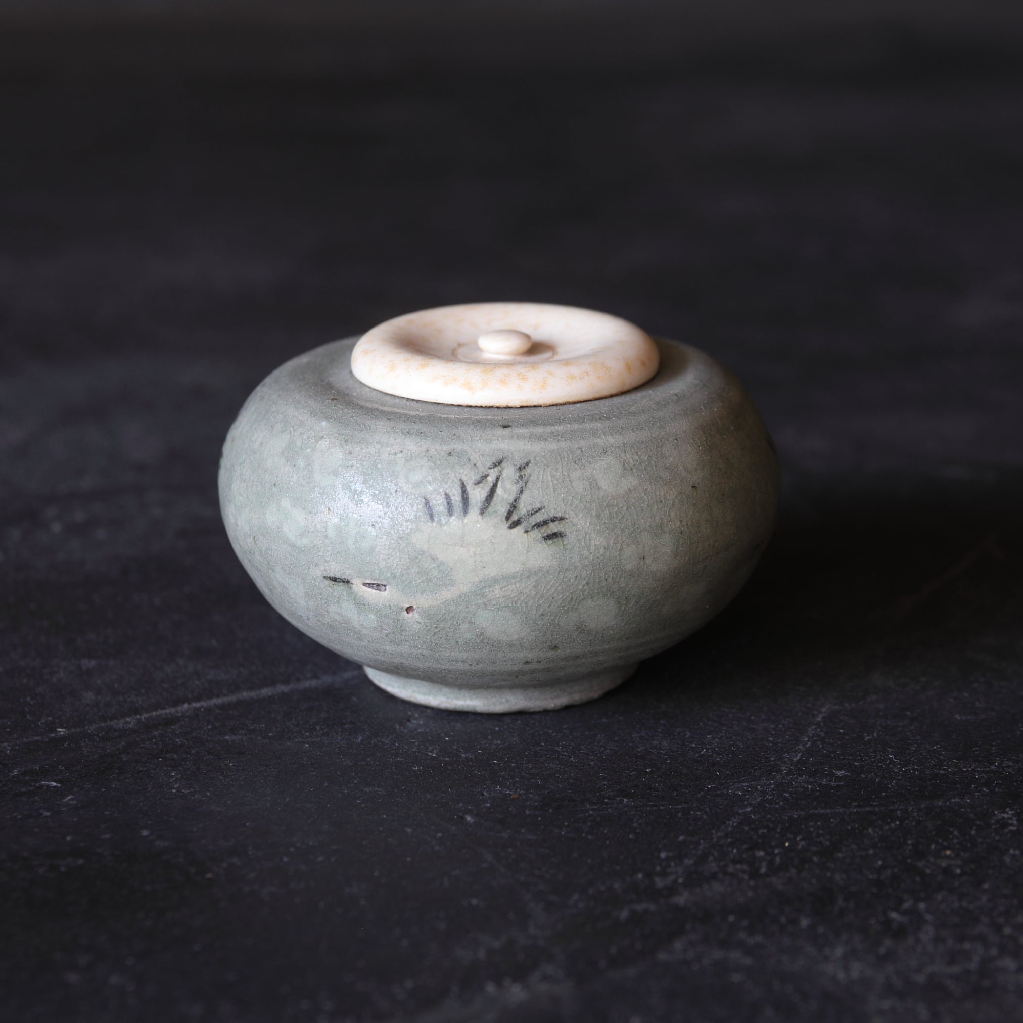 TEEDOSE, Goryeo-Celadon mit kranichmuster, Goryeo-Dynastie(918–1392 n. Chr.)