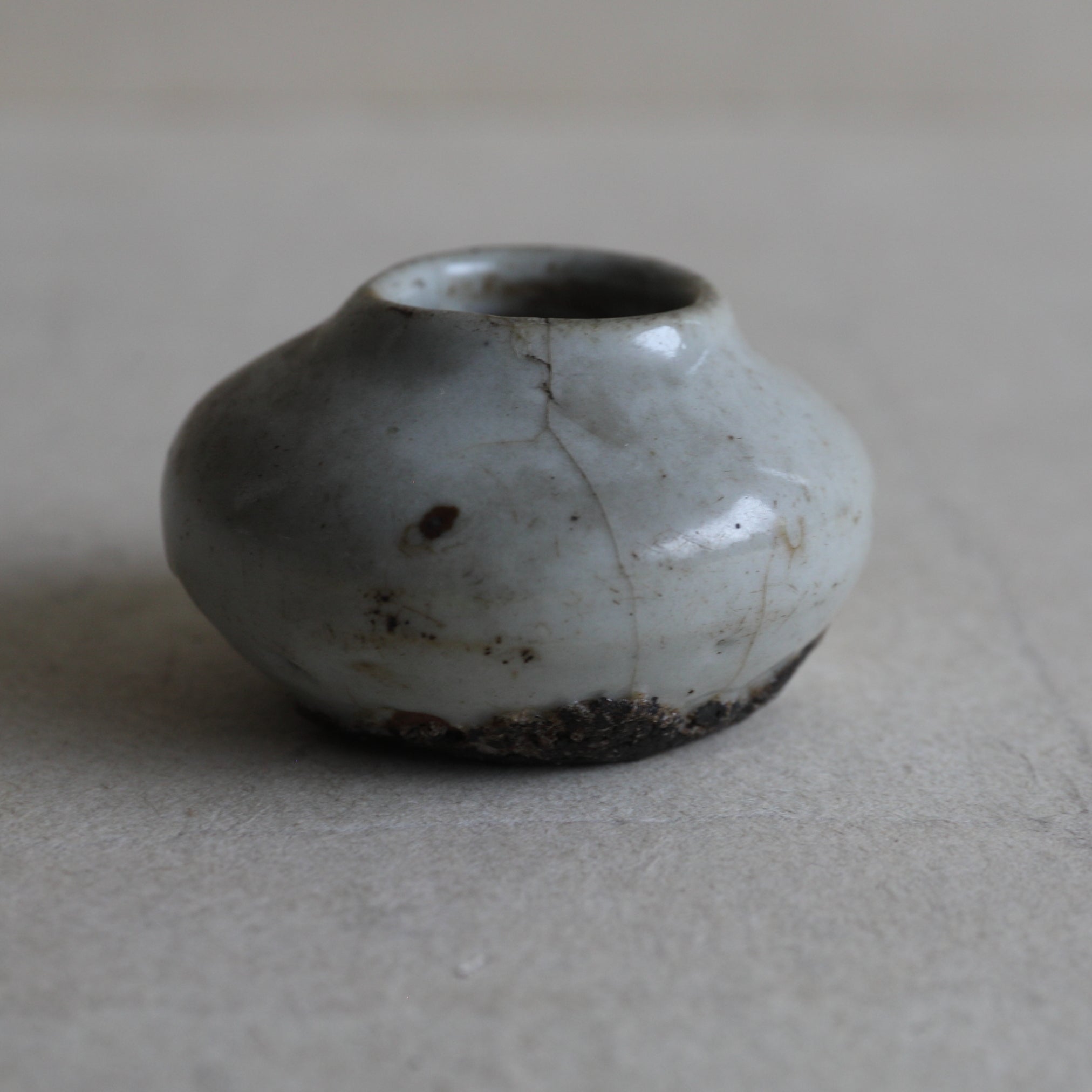 AFVALWATERKOM, Wit porselein, Joseon-dynastie(1392–1897 n.Chr.)