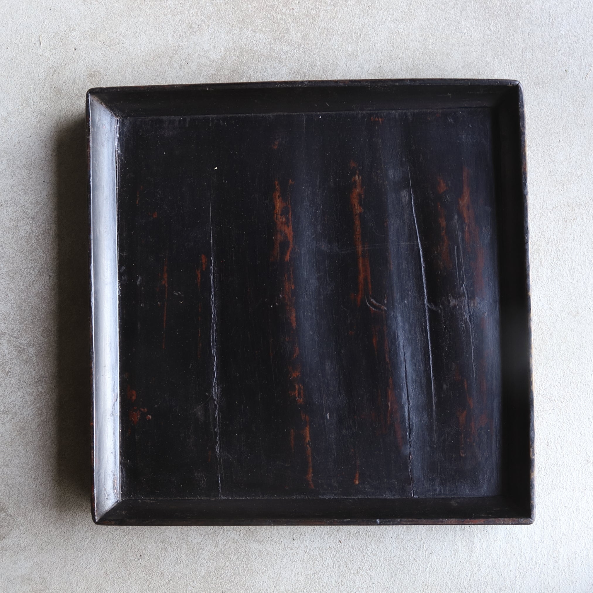 VASSOIO DI LEGNO GRANDE, A forma di quadrata, a3, Dinastia Joseon(1392–1897 d.C.)