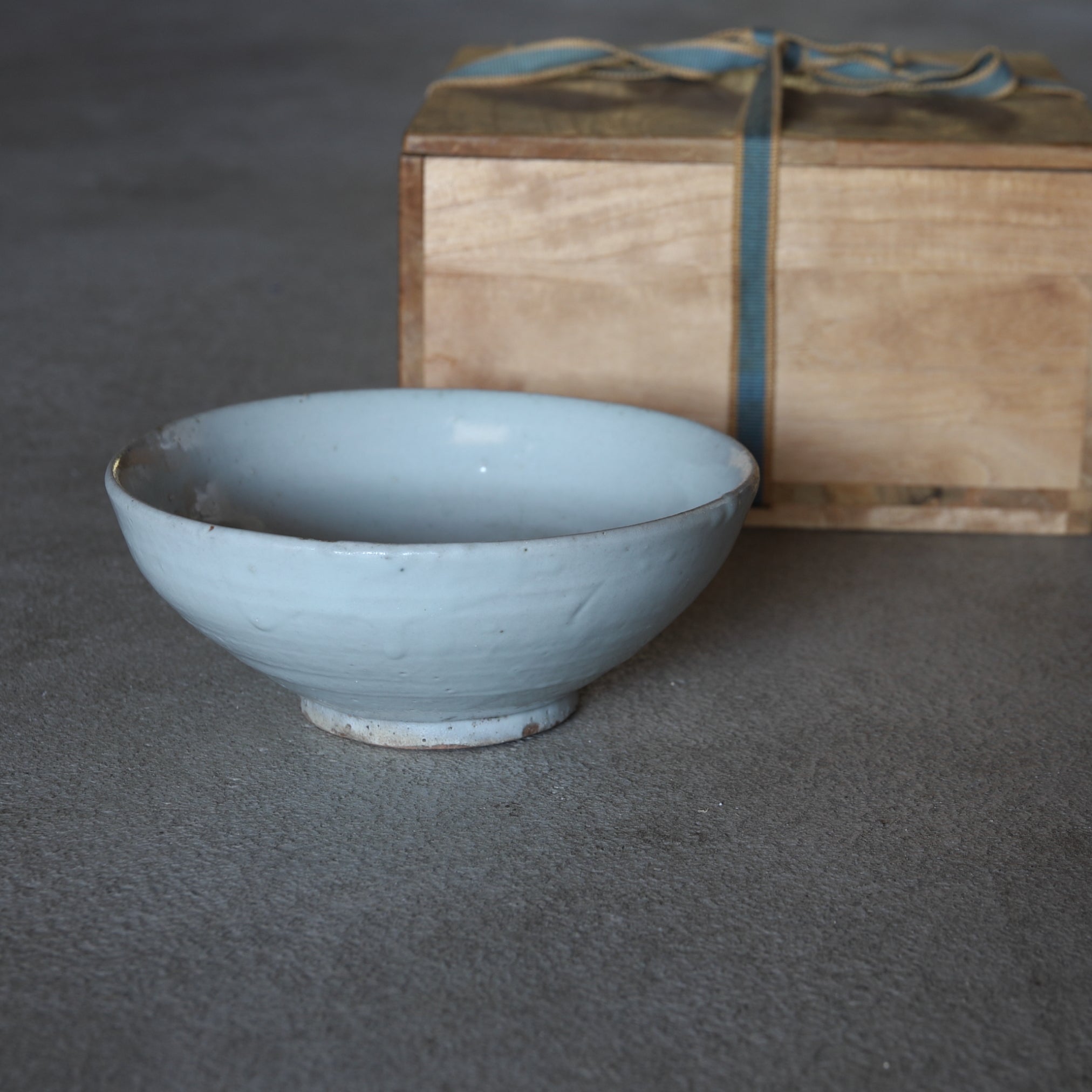 TAZZA DA TÈ / CIOTOLA PER MATCHA, Porcellana bianca, Dinastia Joseon(1392–1897 d.C.)