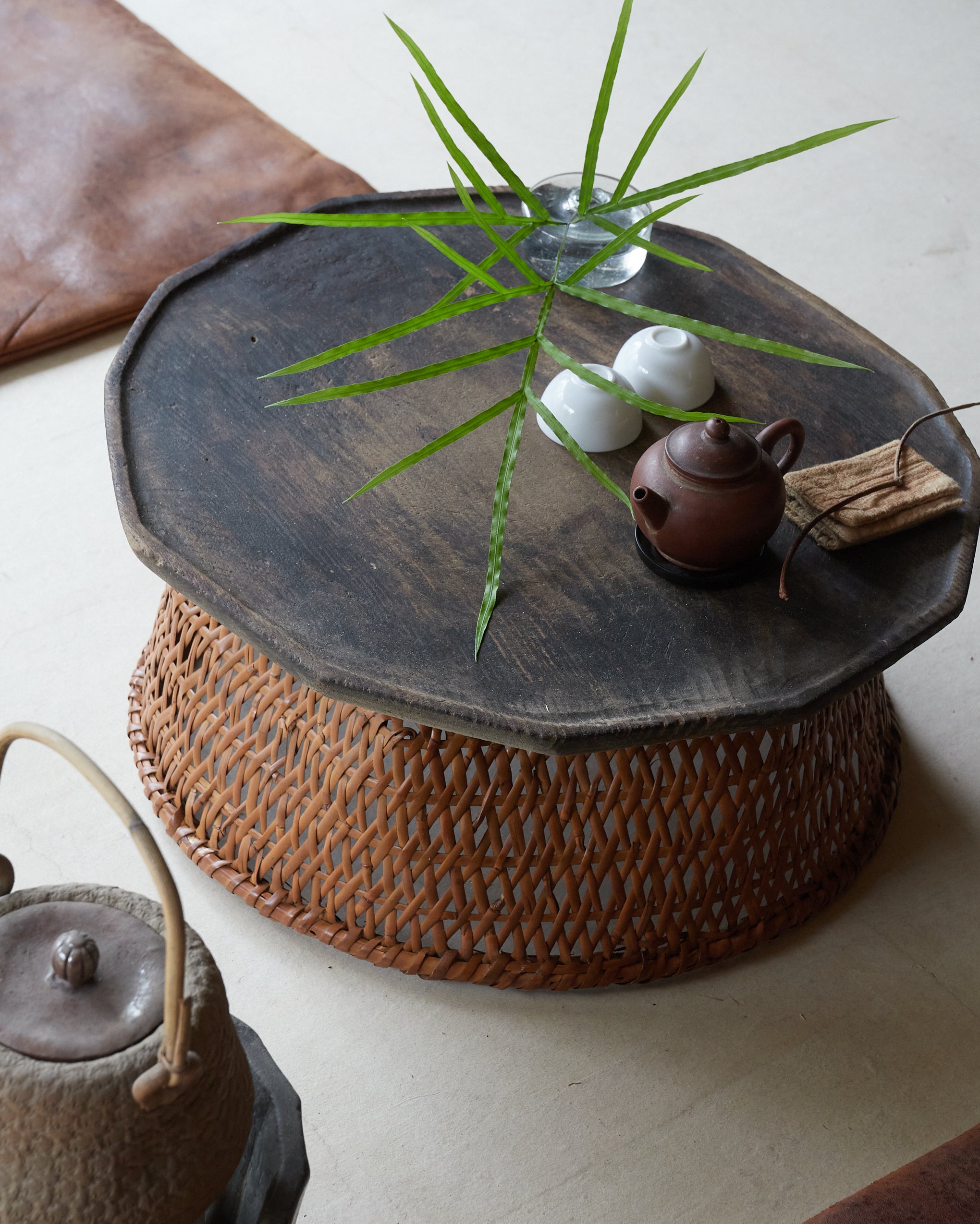 Amber-colored six-sided bamboo basket Taisho period/1912-1926CE