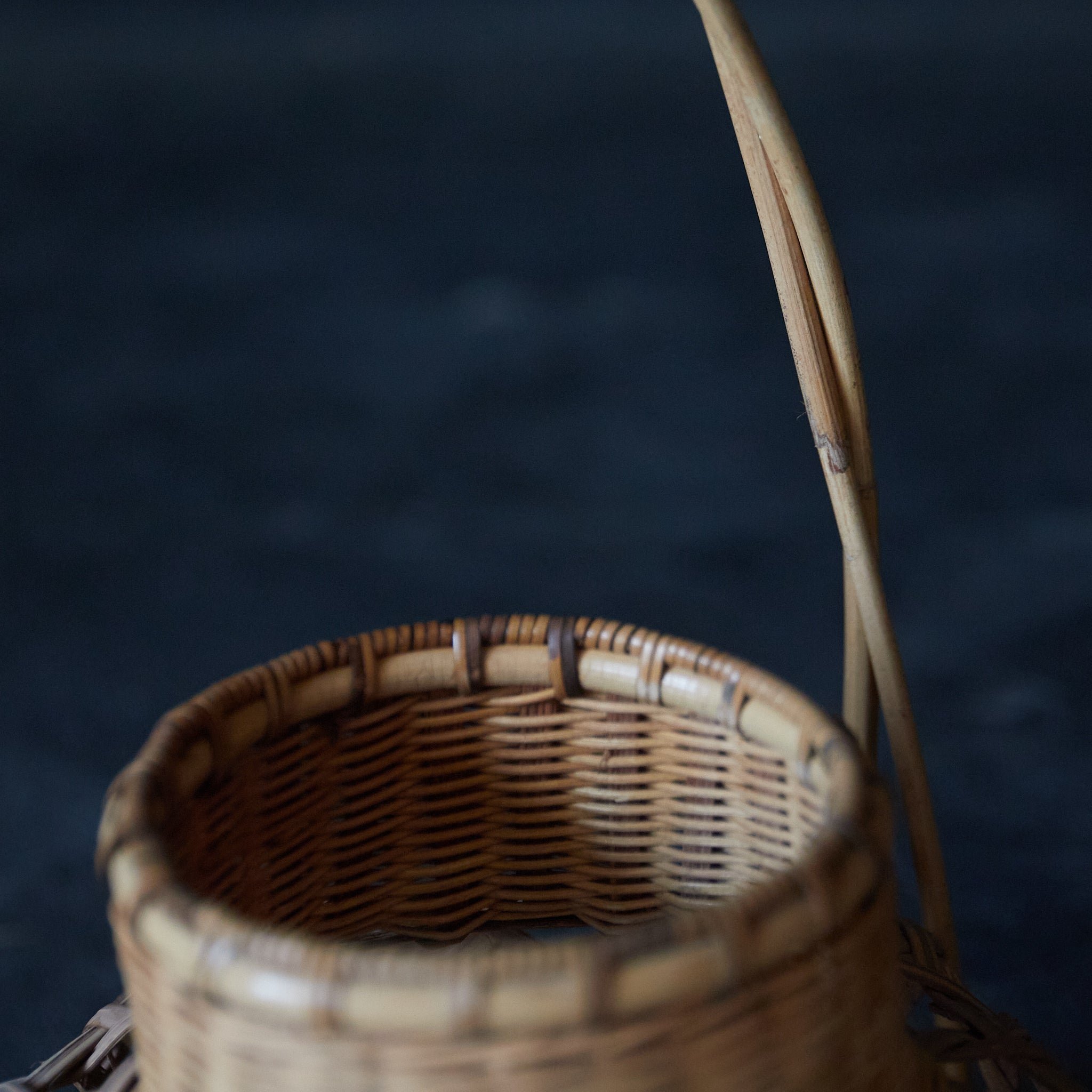 Sencha Runaway, Amber-colored Woven Basket, Taisho Period/1912-1926CE