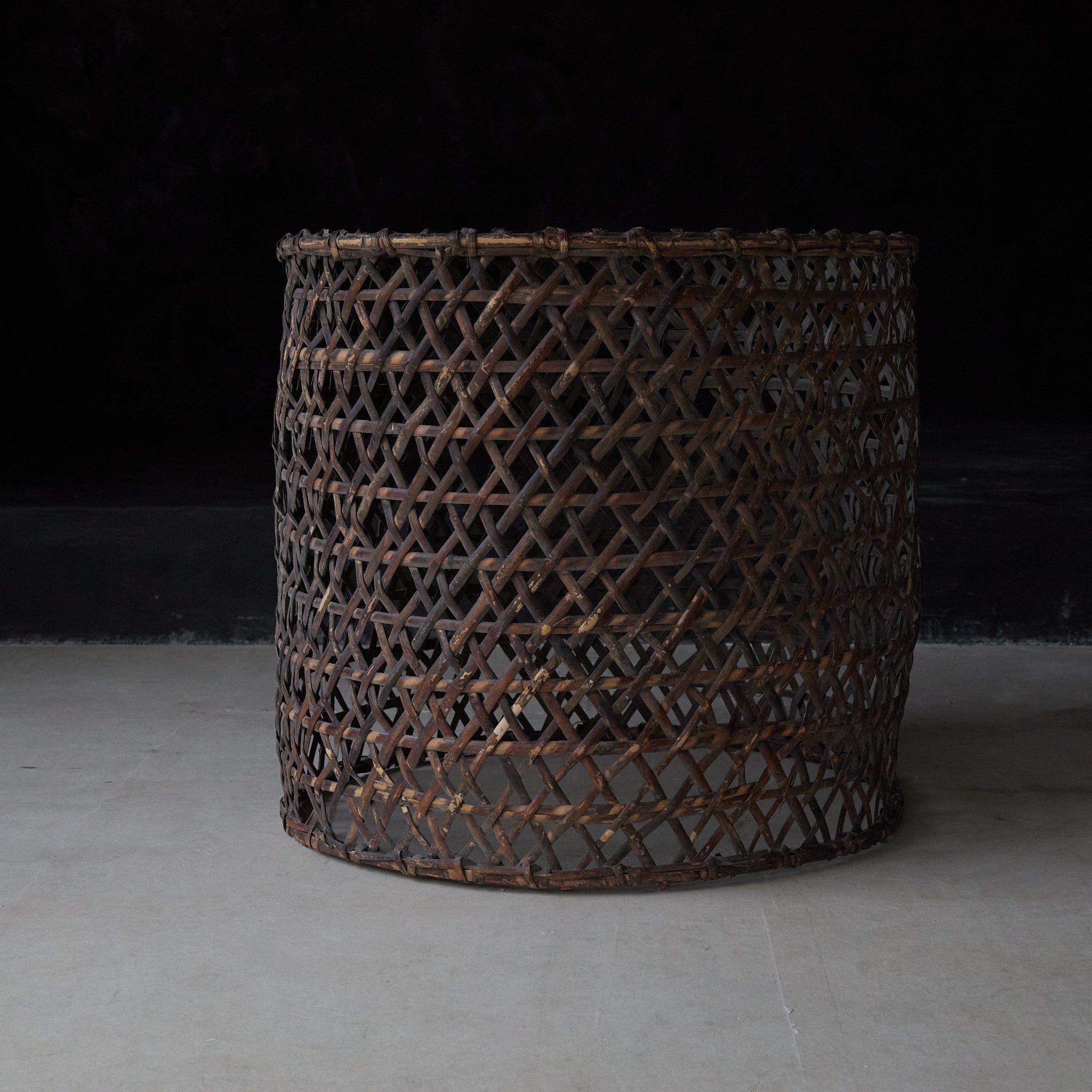 A well-used antique woven basket object from the Taisho period/1912-1926CE