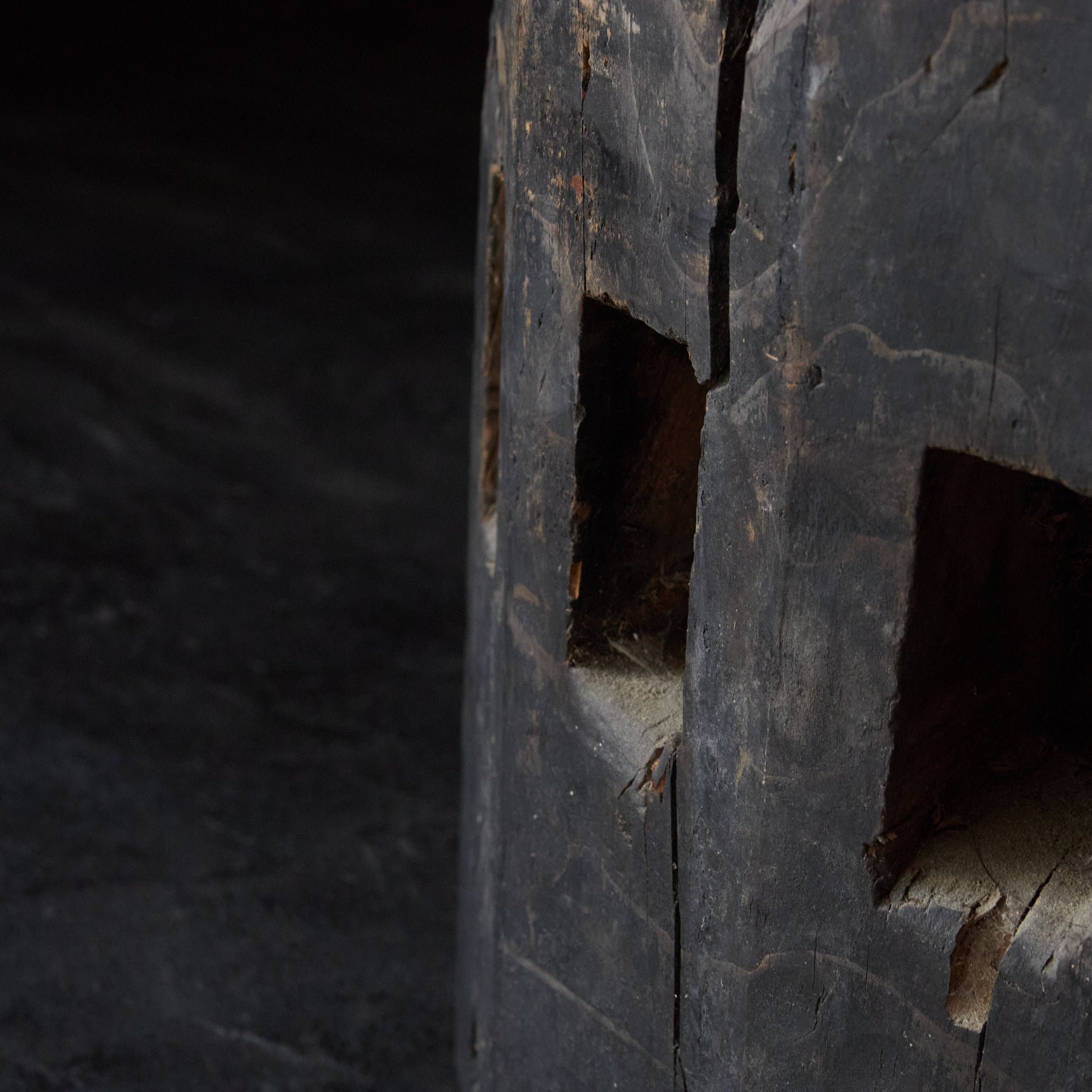 Tea stand made of dried wood from the Showa period/1926-1989CE