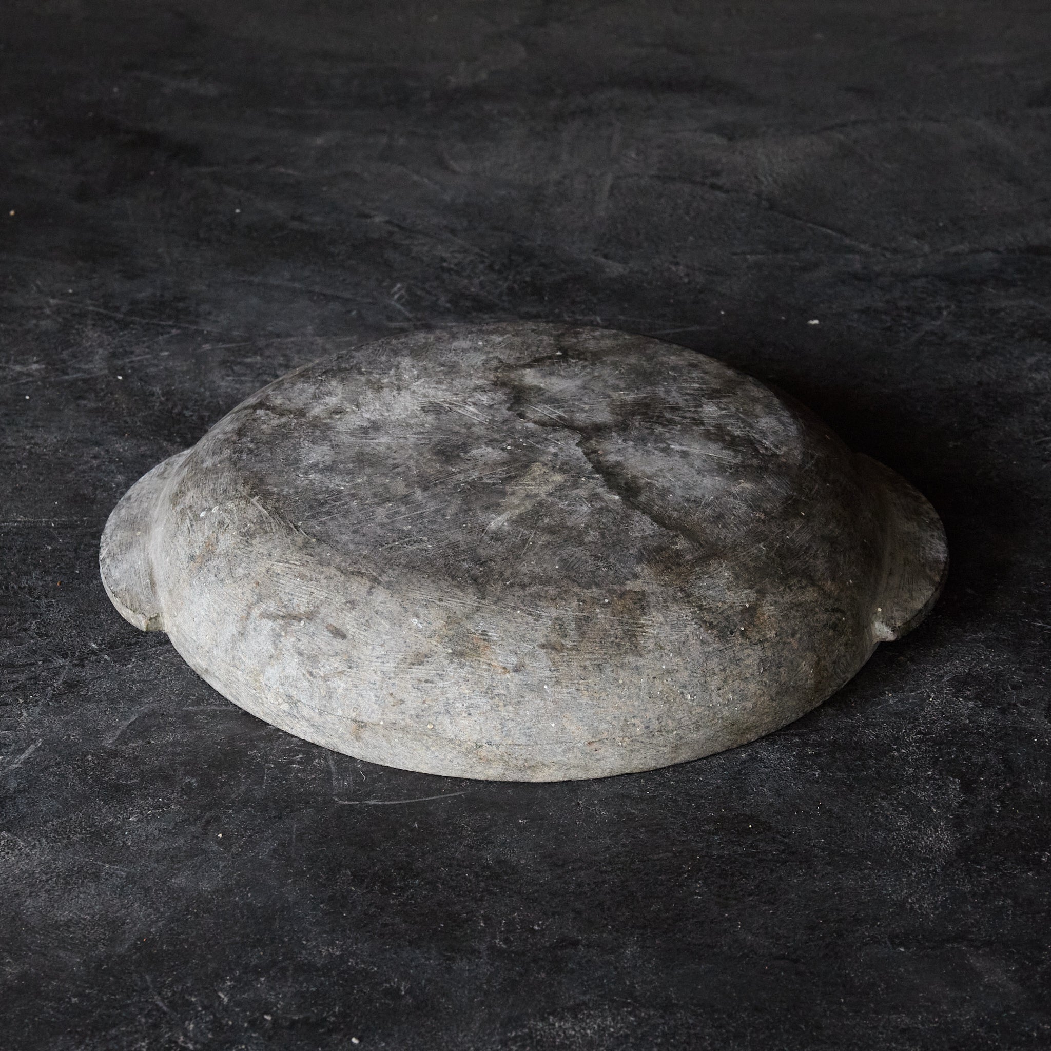 李朝　皿 李朝 白磁高坏台皿（1392–1897 CE） | 入蘆花（ロカニイル）