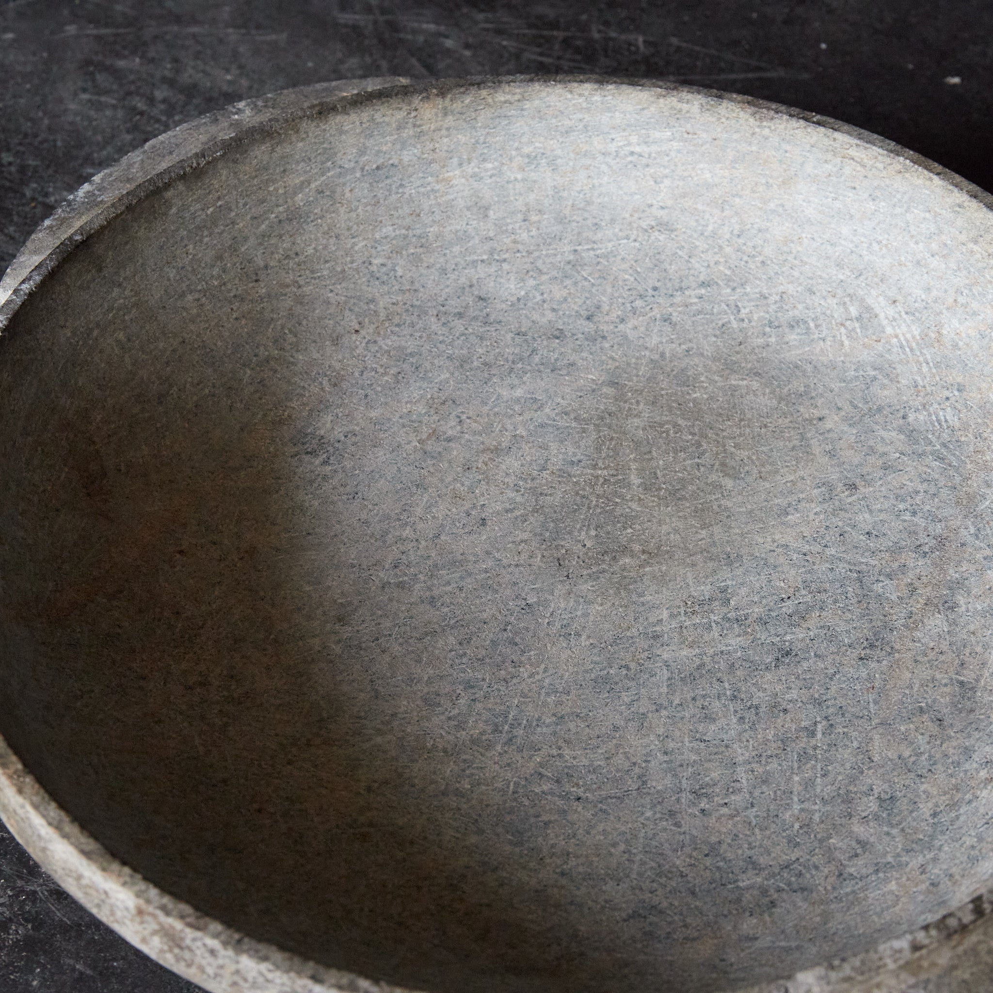 李朝 石皿（1392–1897 CE） | 入蘆花（ロカニイル）
