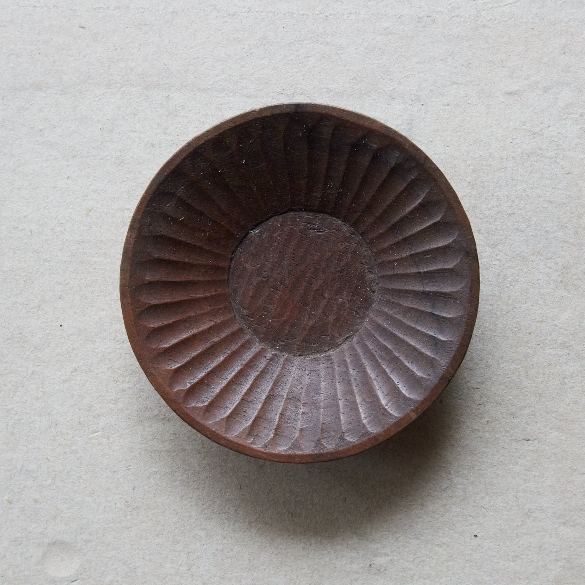 大正 黒柿の小さな茶托 5客揃（1912–1926 CE） | 入蘆花（ロカニイル）