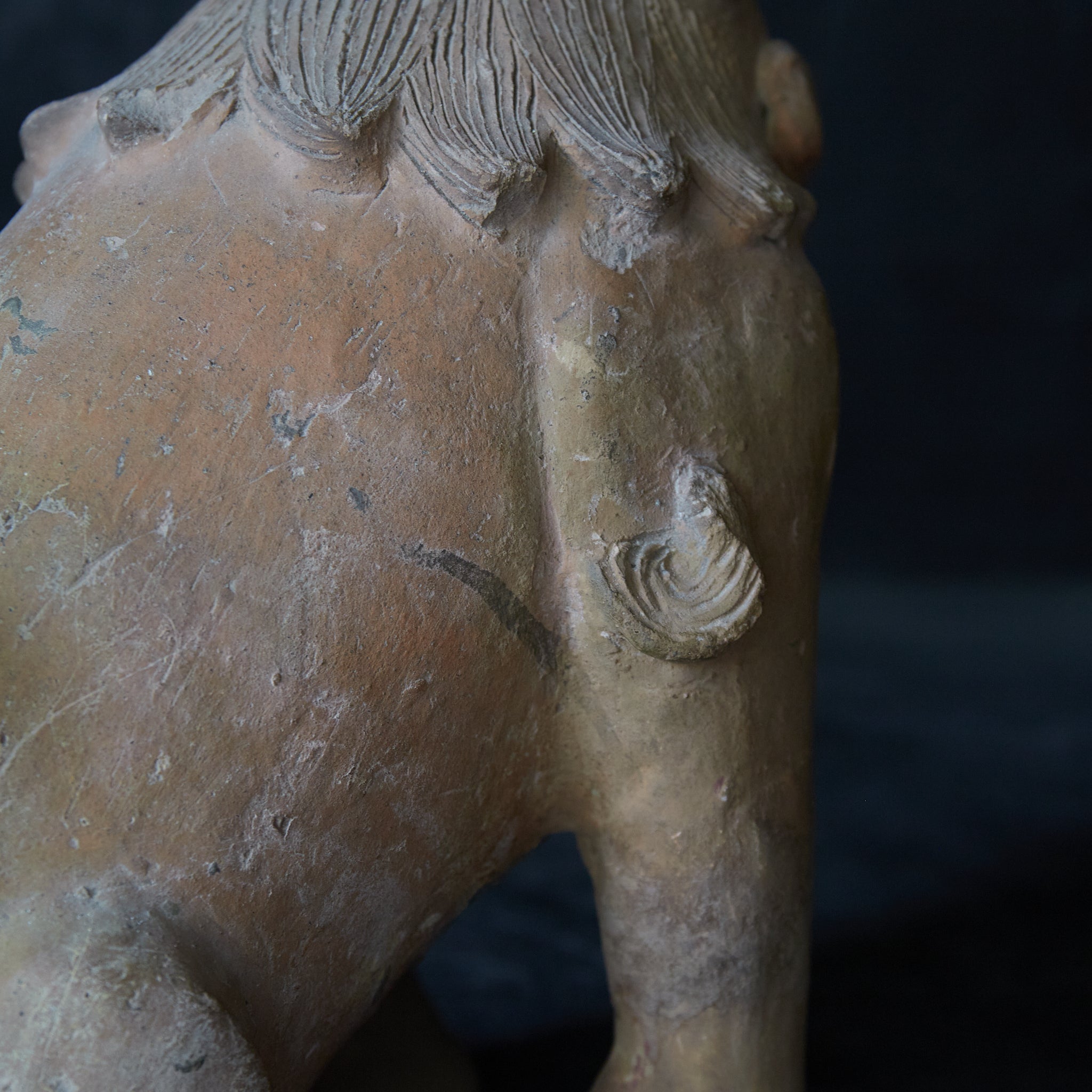 Earthenware lion statue