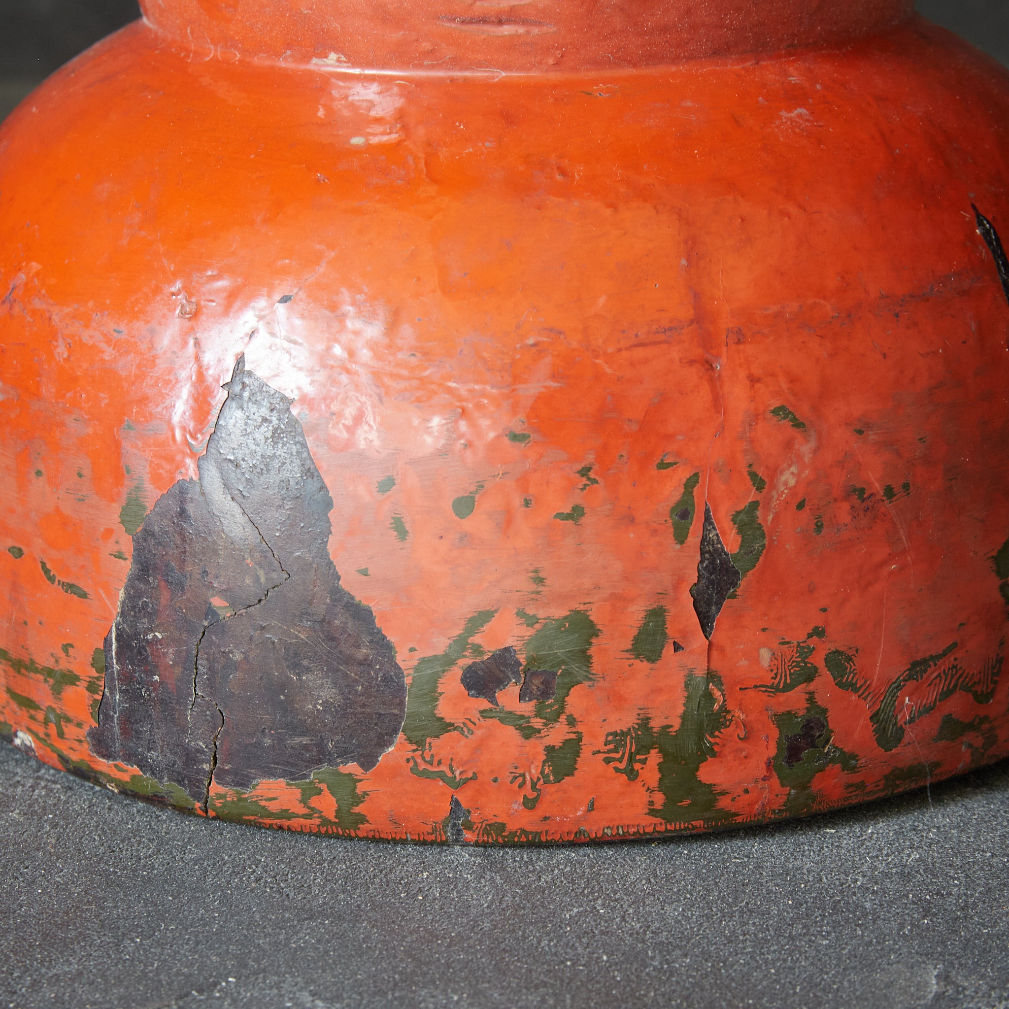 古志野鉢 桃山〜江戸初 安土桃山–江戸時代 古塗 大鉢（1573–1867CE） | 入蘆花（ロカニイル）