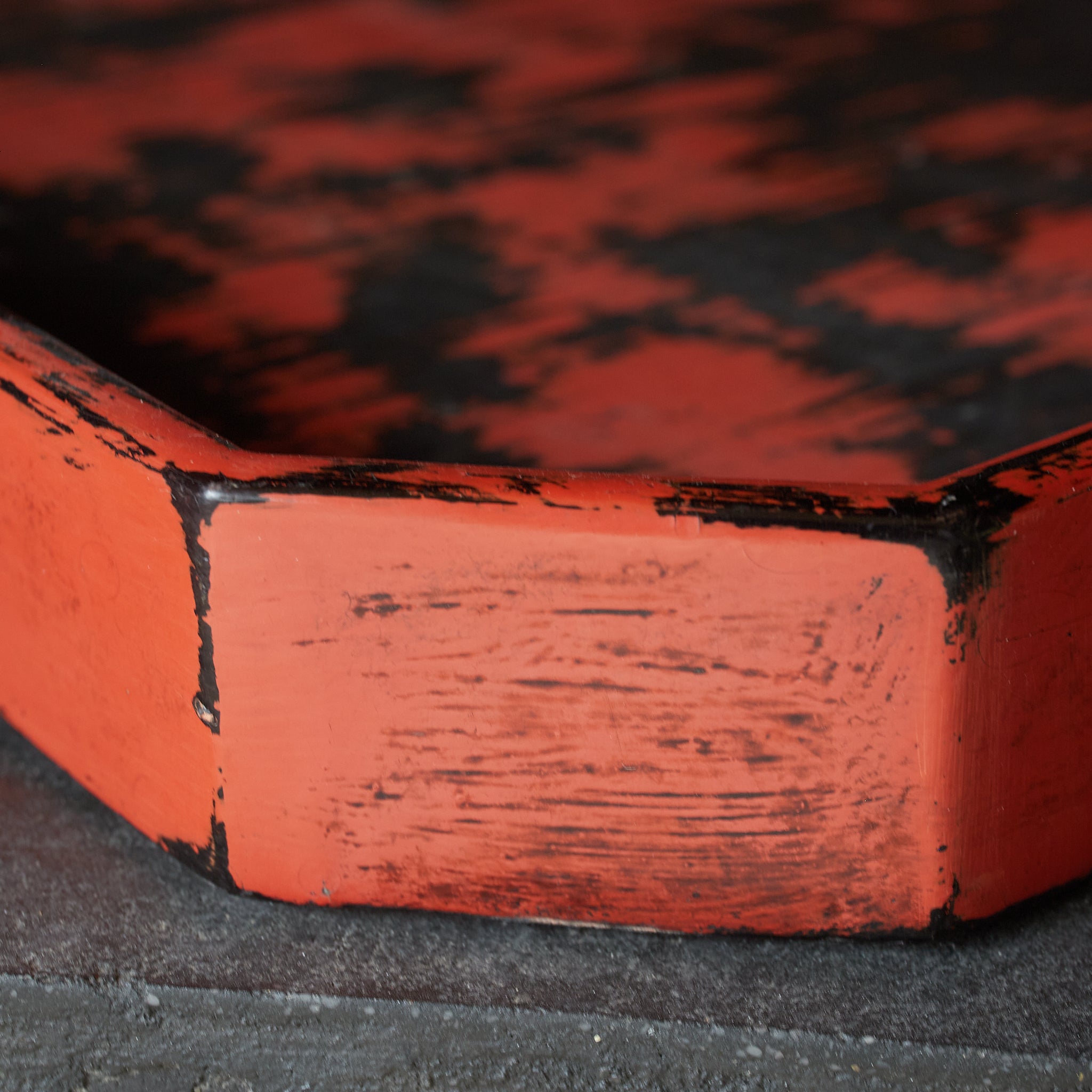 e2636 根来盆 直径43cm 桶 丸桶 飾り棚 違い棚付 煎茶盆 古道具 e2636 根来盆 直径43cm 桶 丸桶 飾り棚 違い棚付 煎茶盆 古道具 e2636