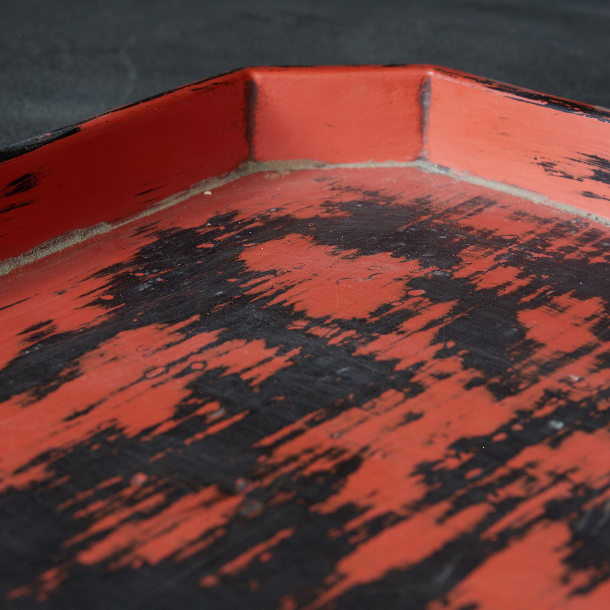 室町時代 根来 隅切盆（1336–1573 CE） | 入蘆花（ロカニイル）