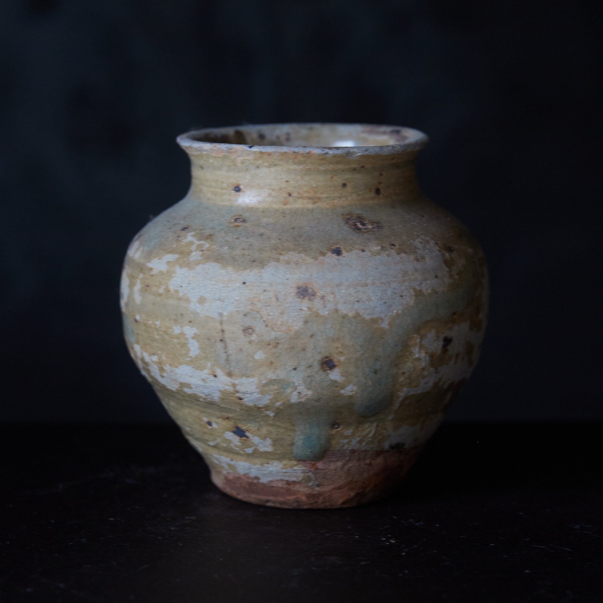 Furuseto Ash glaze small pot Muromachi period/1336-1573CE