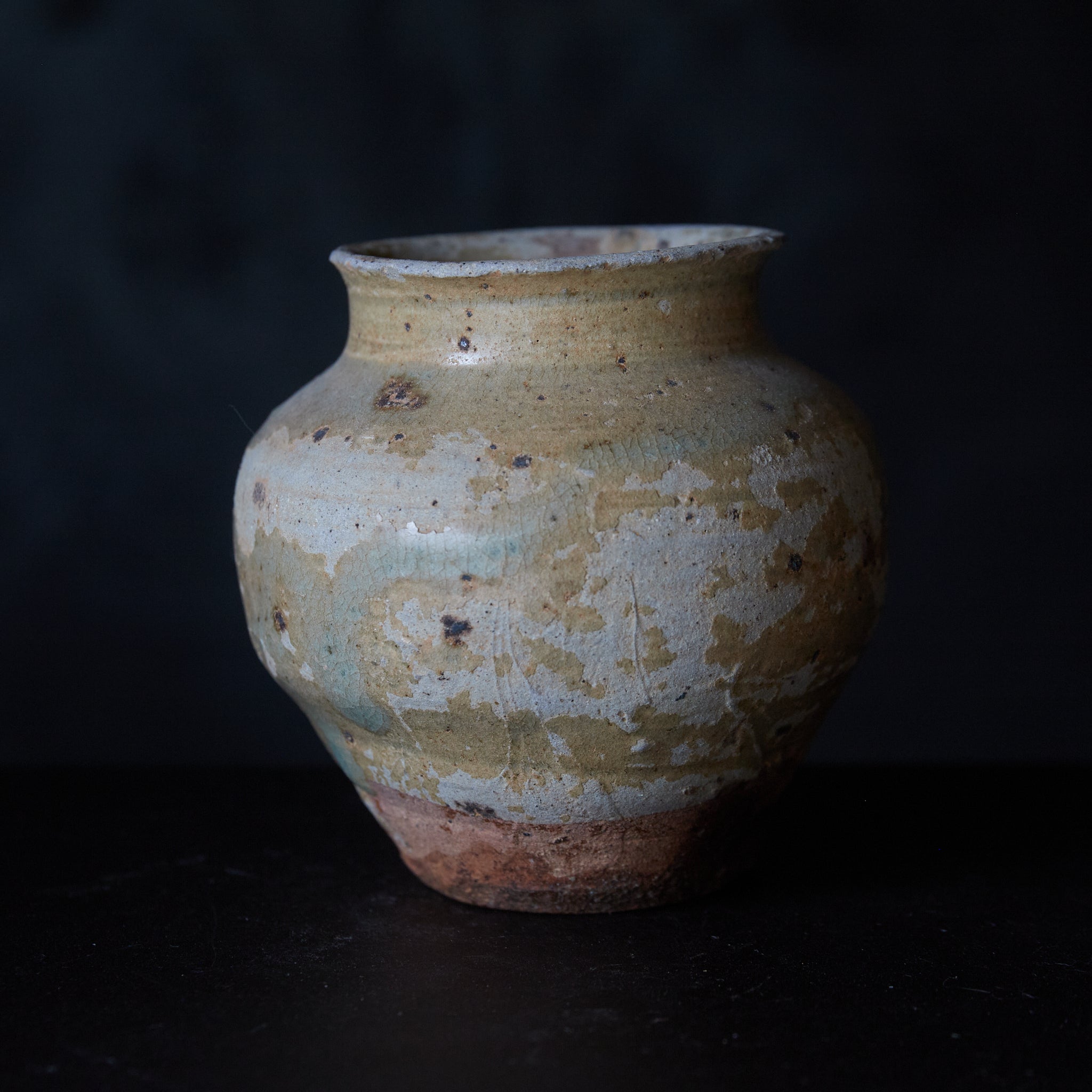 Furuseto Ash glaze small pot Muromachi period/1336-1573CE