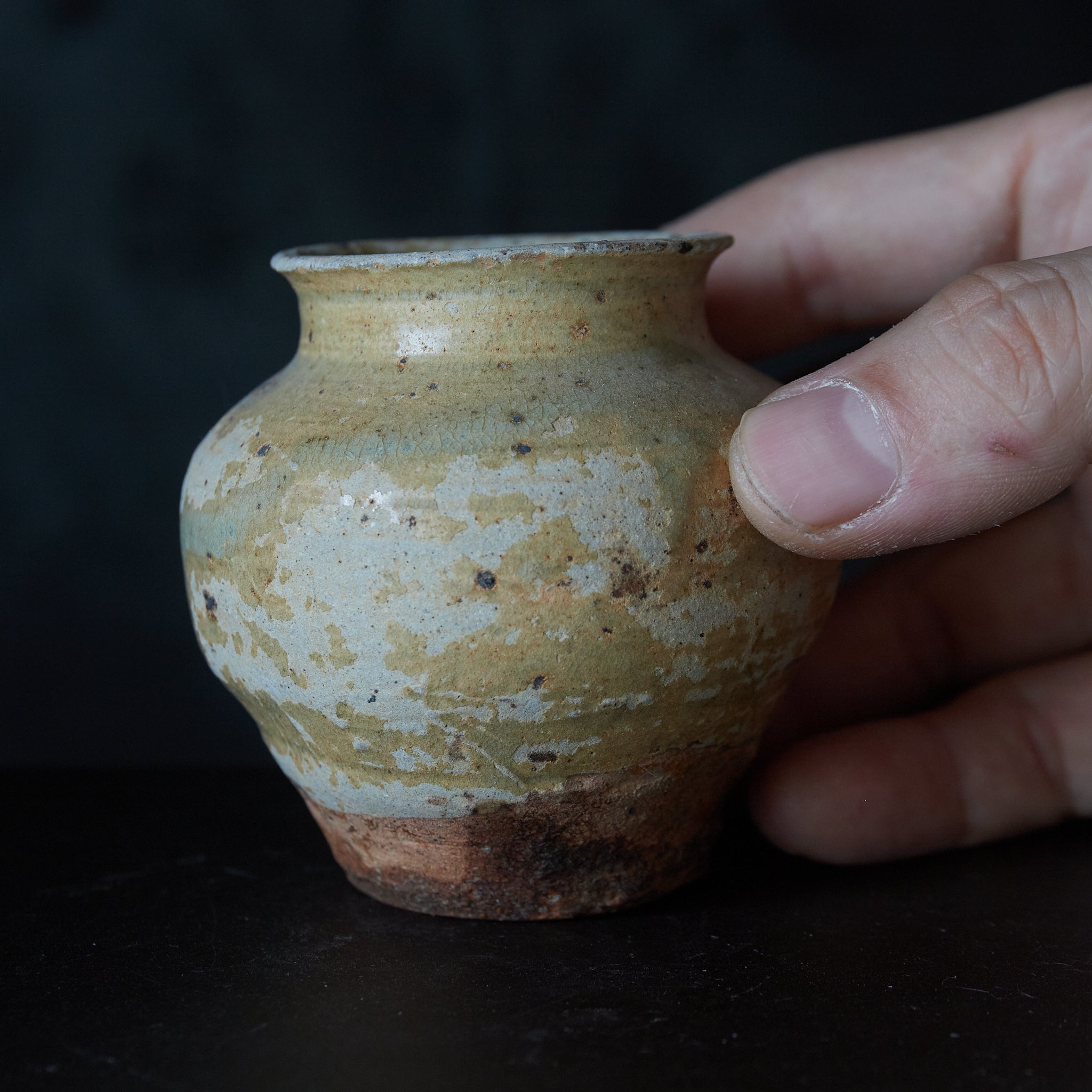 Furuseto Ash glaze small pot Muromachi period/1336-1573CE