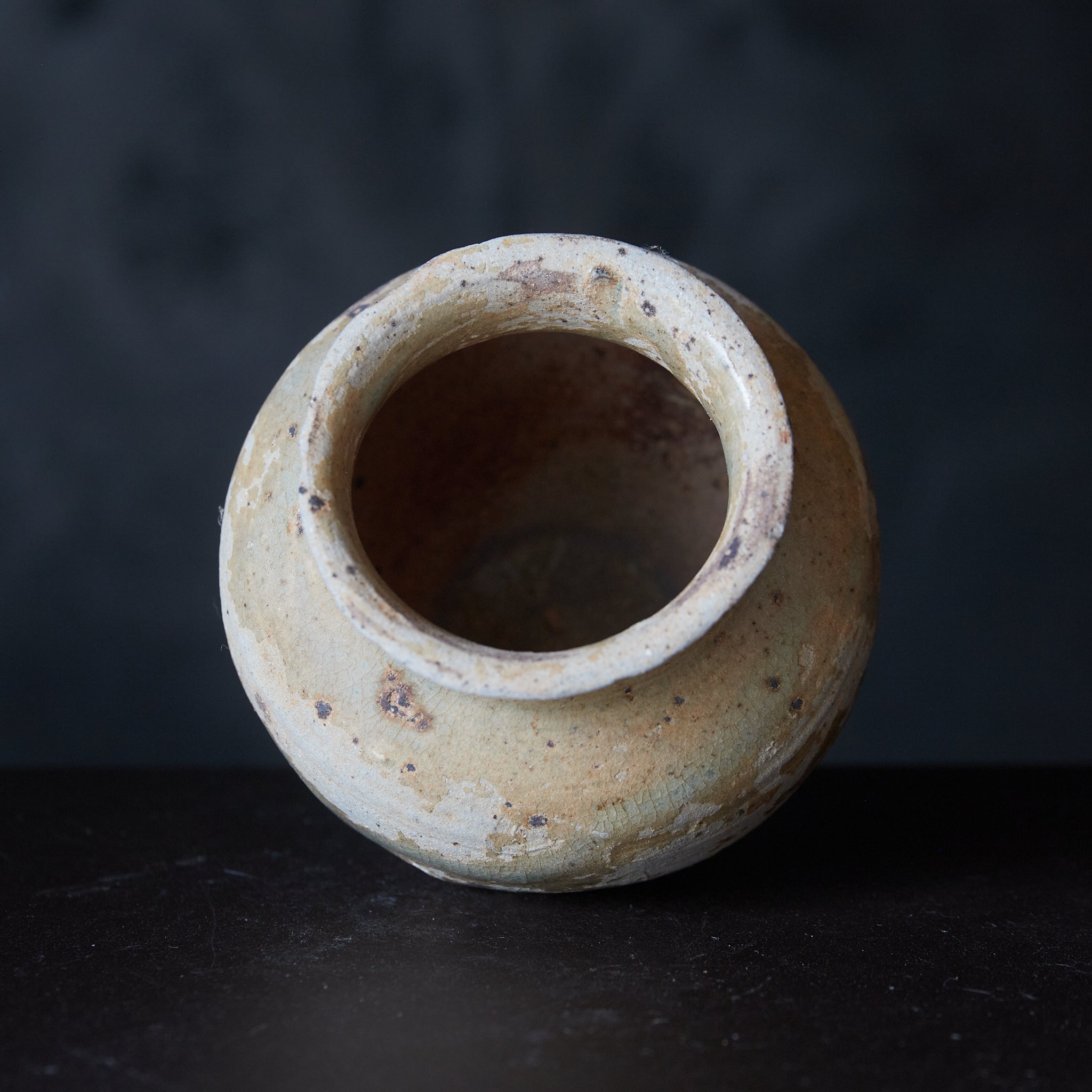 Furuseto Ash glaze small pot Muromachi period/1336-1573CE