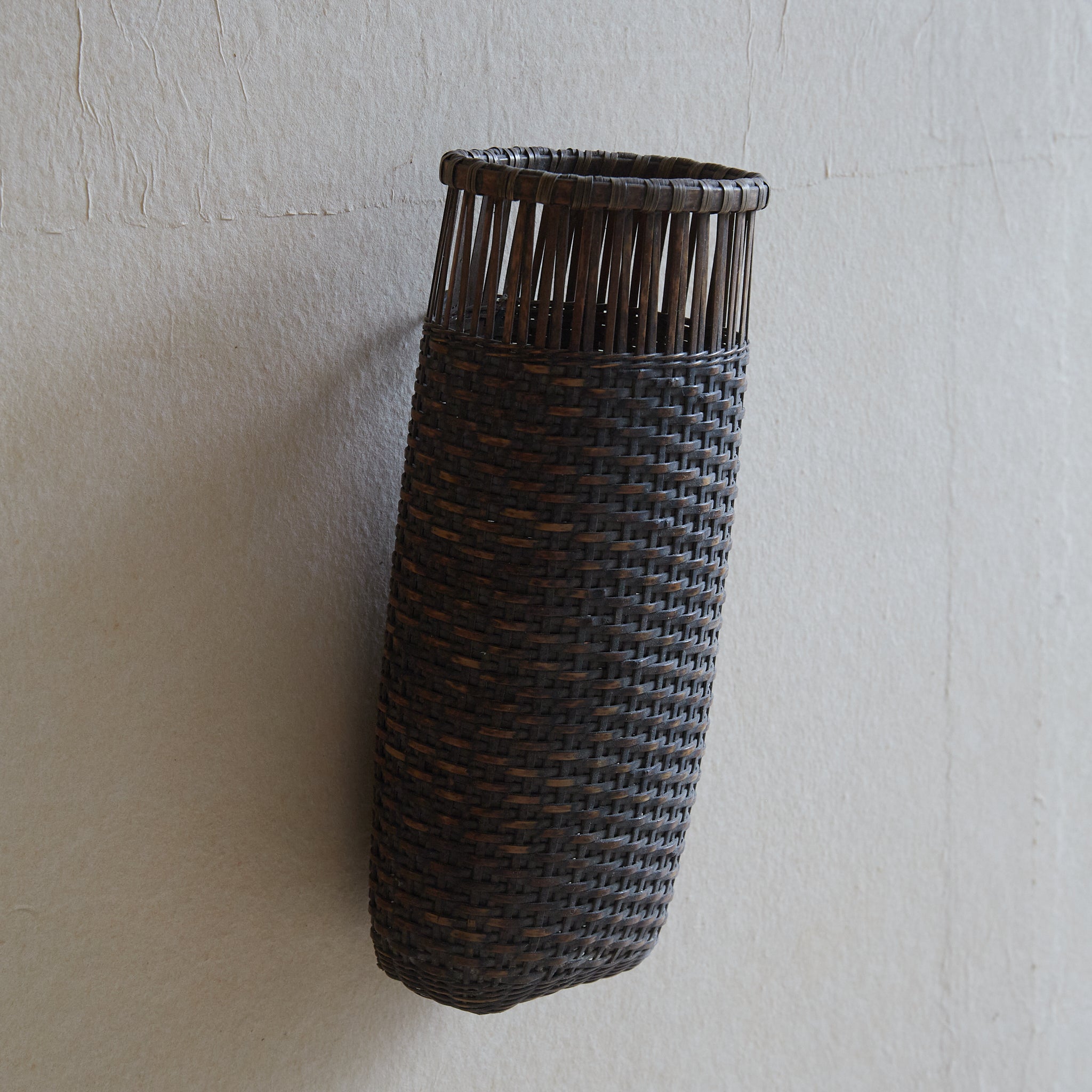 Old bamboo tea basket with hanging flower vase Edo-Meiji period/1603-1912CE