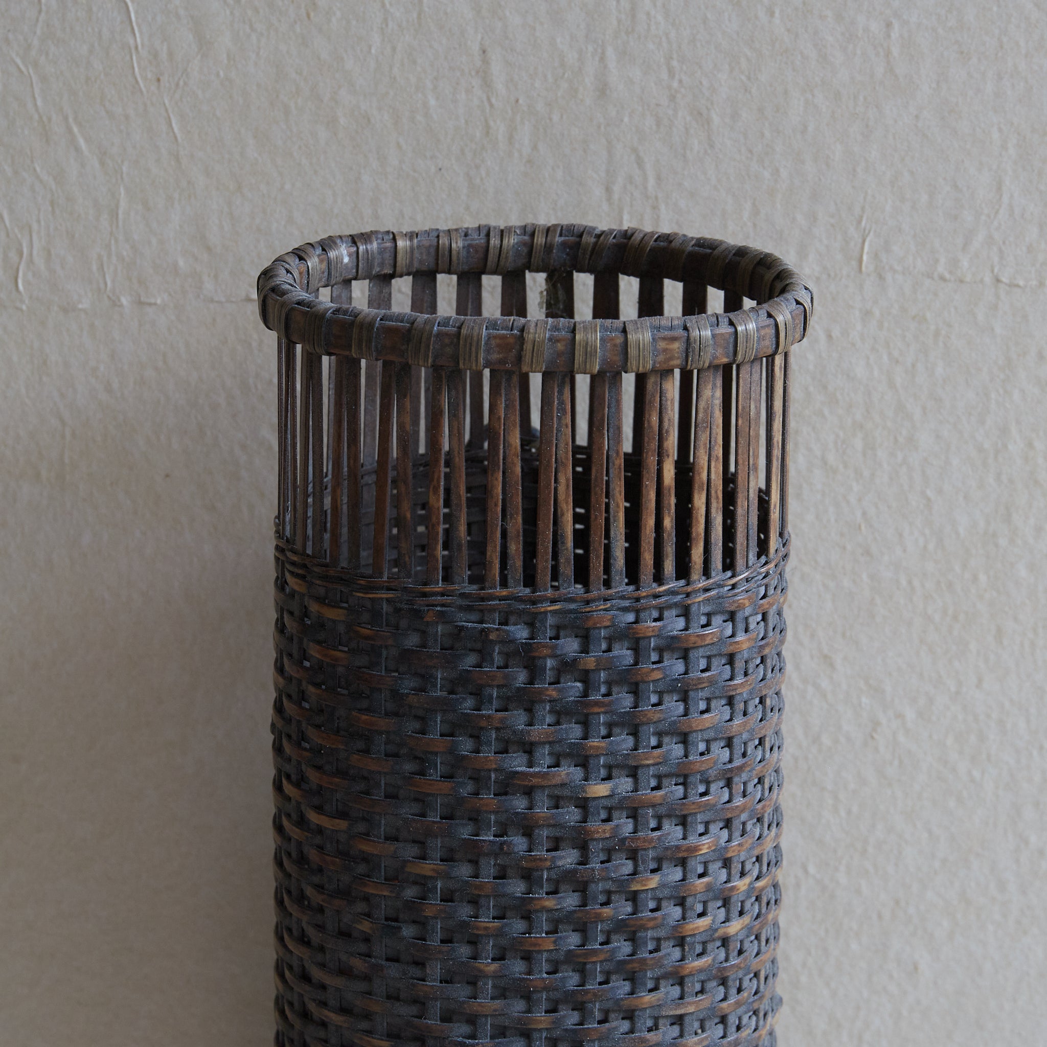 Old bamboo tea basket with hanging flower vase Edo-Meiji period/1603-1912CE