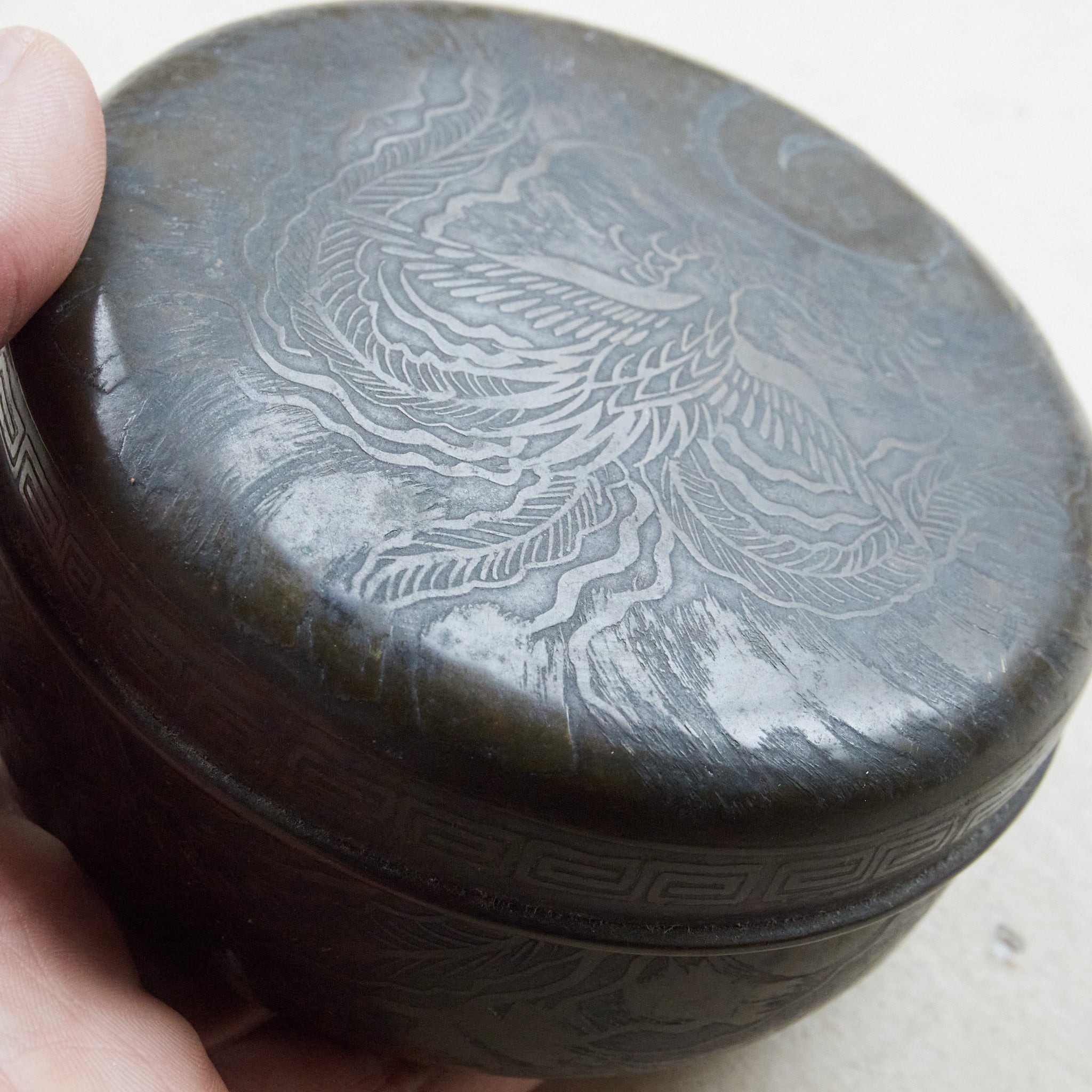 Antique bronze Chinese ware, lidded container