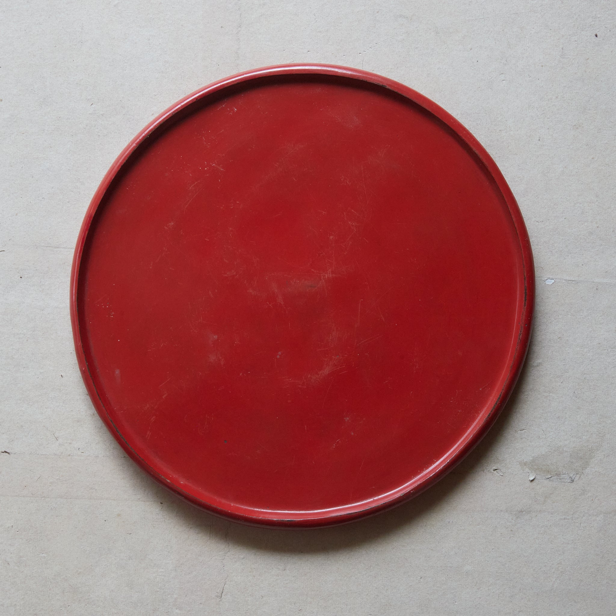 Antique round lacquer tea tray, Edo period/1603-1867CE